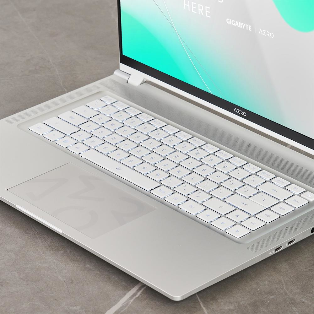Gigabyte - Portátil Gigabyte AERO 16 OLED BKF-73PT994SO 16" i7-13700H 16GB DDR5 1TB RTX 4060 UHD+ W11