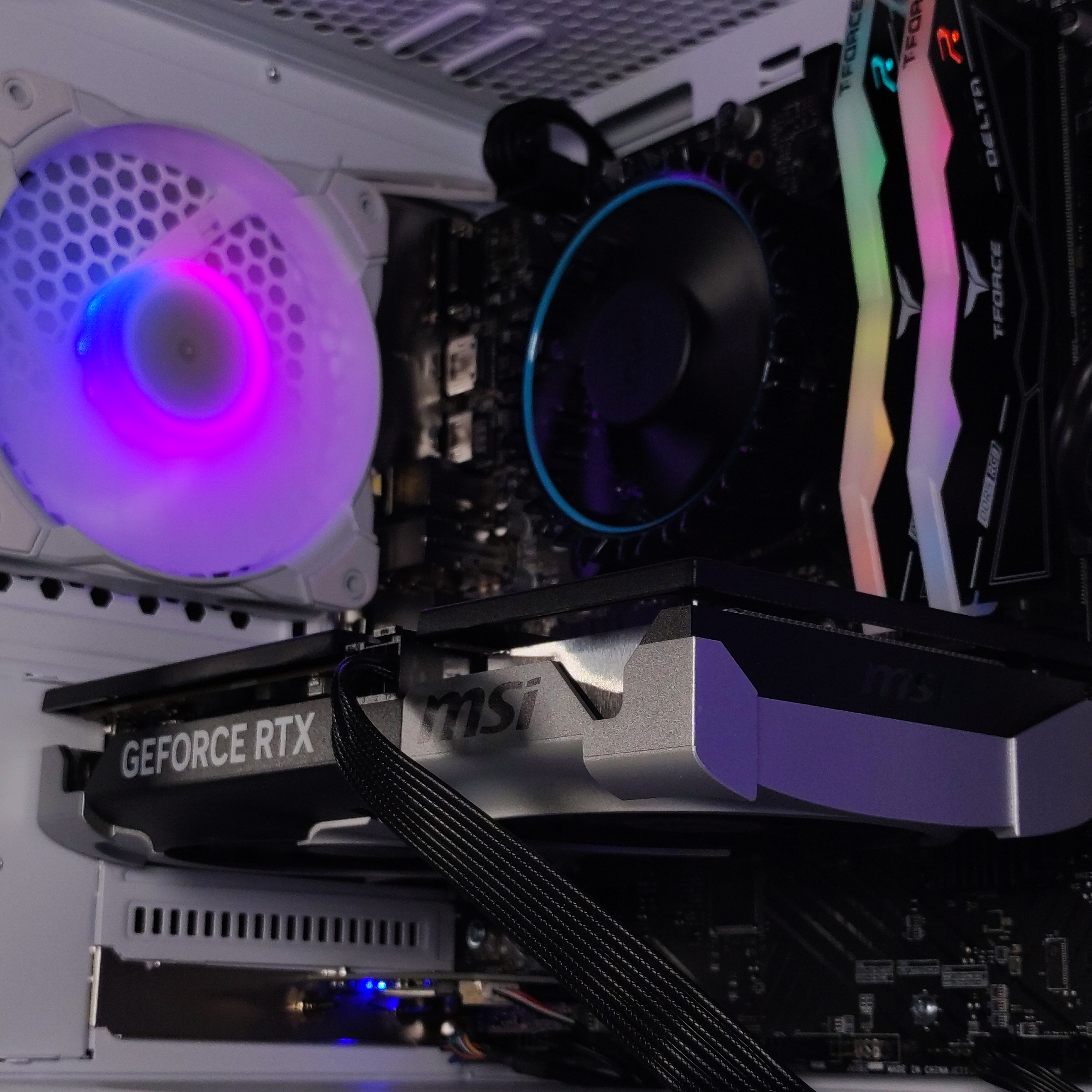 AURA PC - Computador AURA Gamer-PC Intel i5 14400F 32GB DDR5 1TB RTX 5060 Ti WiFi W11