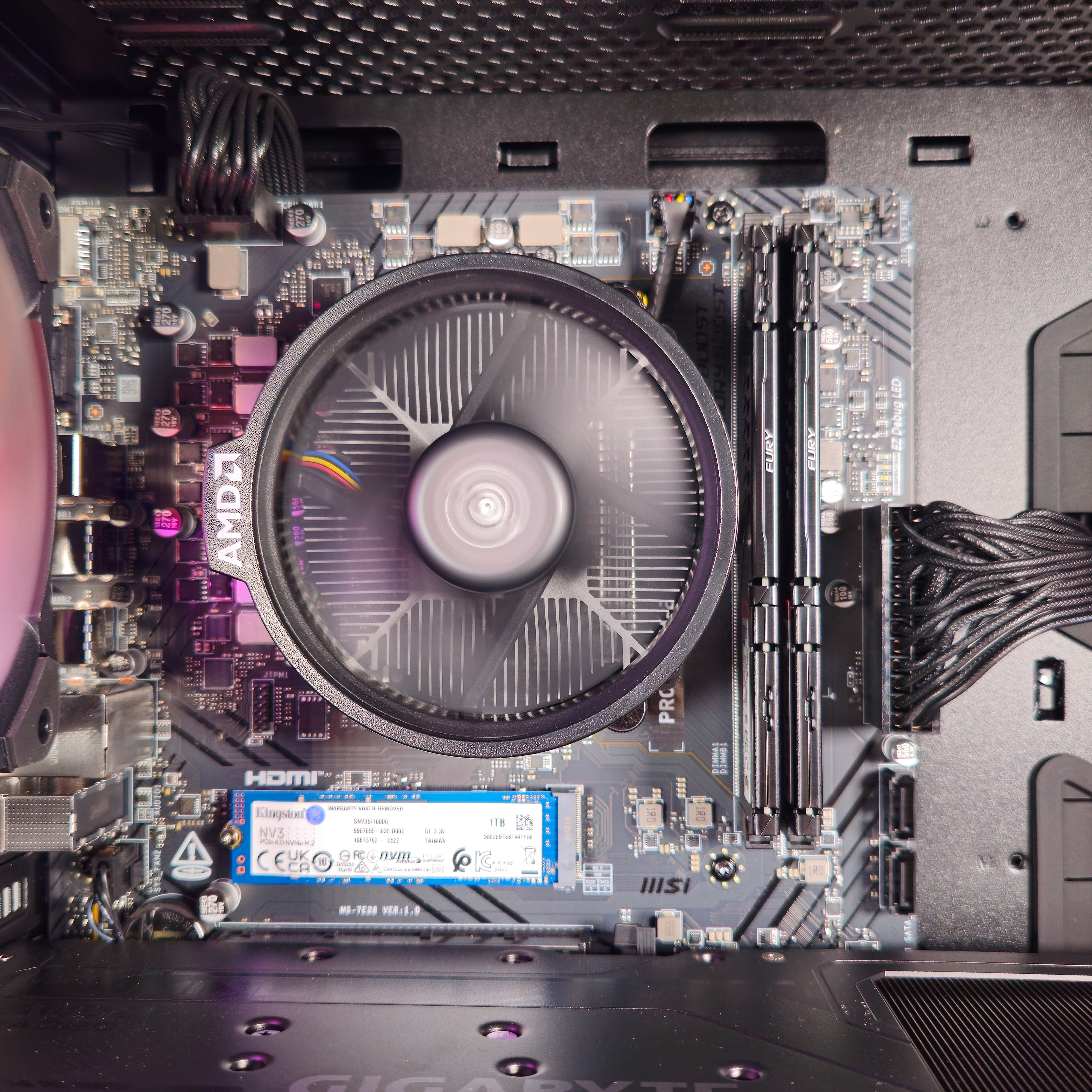 AURA PC - Computador AURA Gamer-PC Ryzen 5 7500F 32GB DDR5 1TB RX 9060 XT 16GB WiFi W11