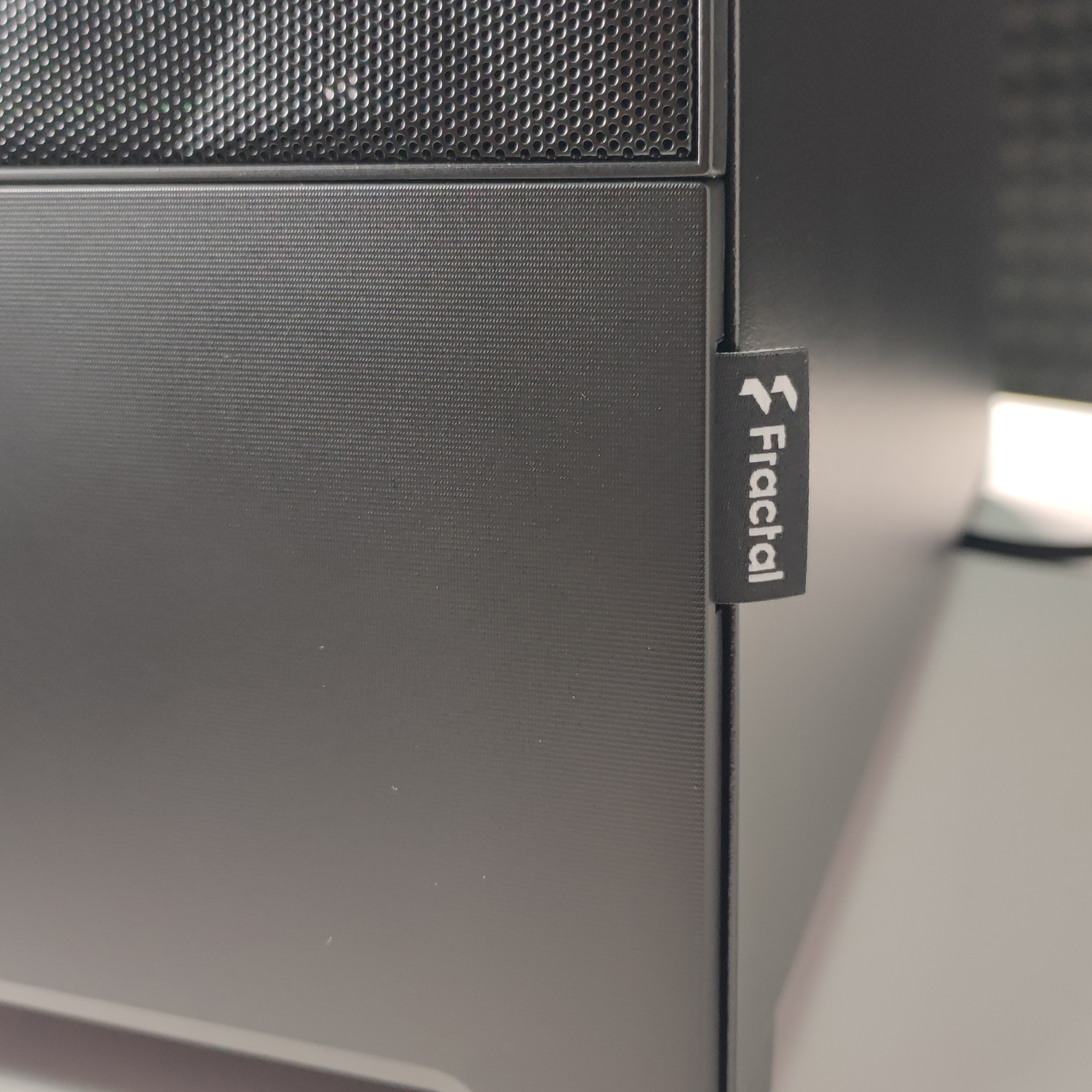 AURA PC - Computador AURA Gamer-PC Ryzen 5 7500F 32GB DDR5 1TB RTX 5060 Ti 16GB WiFi W11