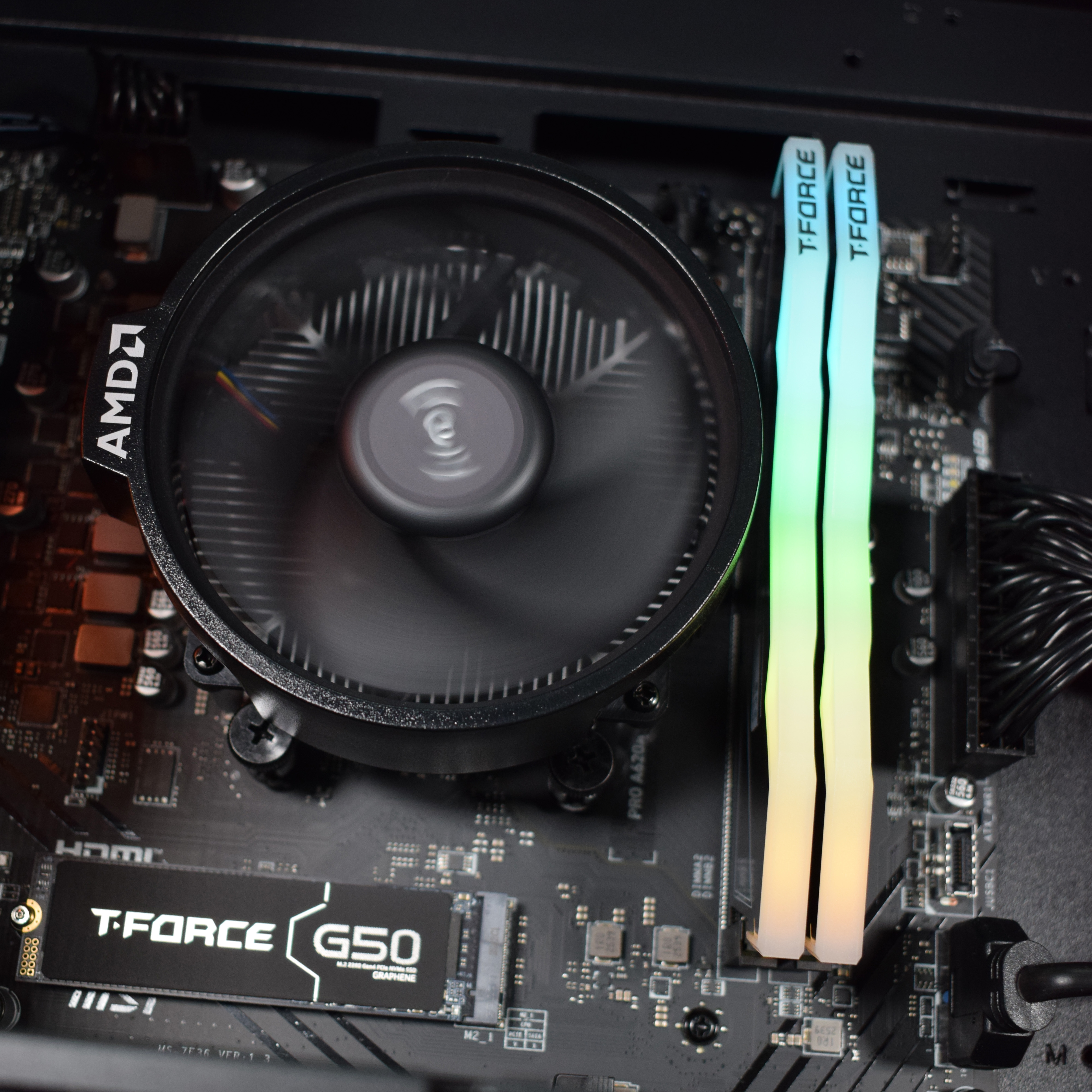 AURA PC - Computador AURA Gamer-PC Ryzen 5 7500F 32GB DDR5 1TB RTX 5060 WiFi W11 V2