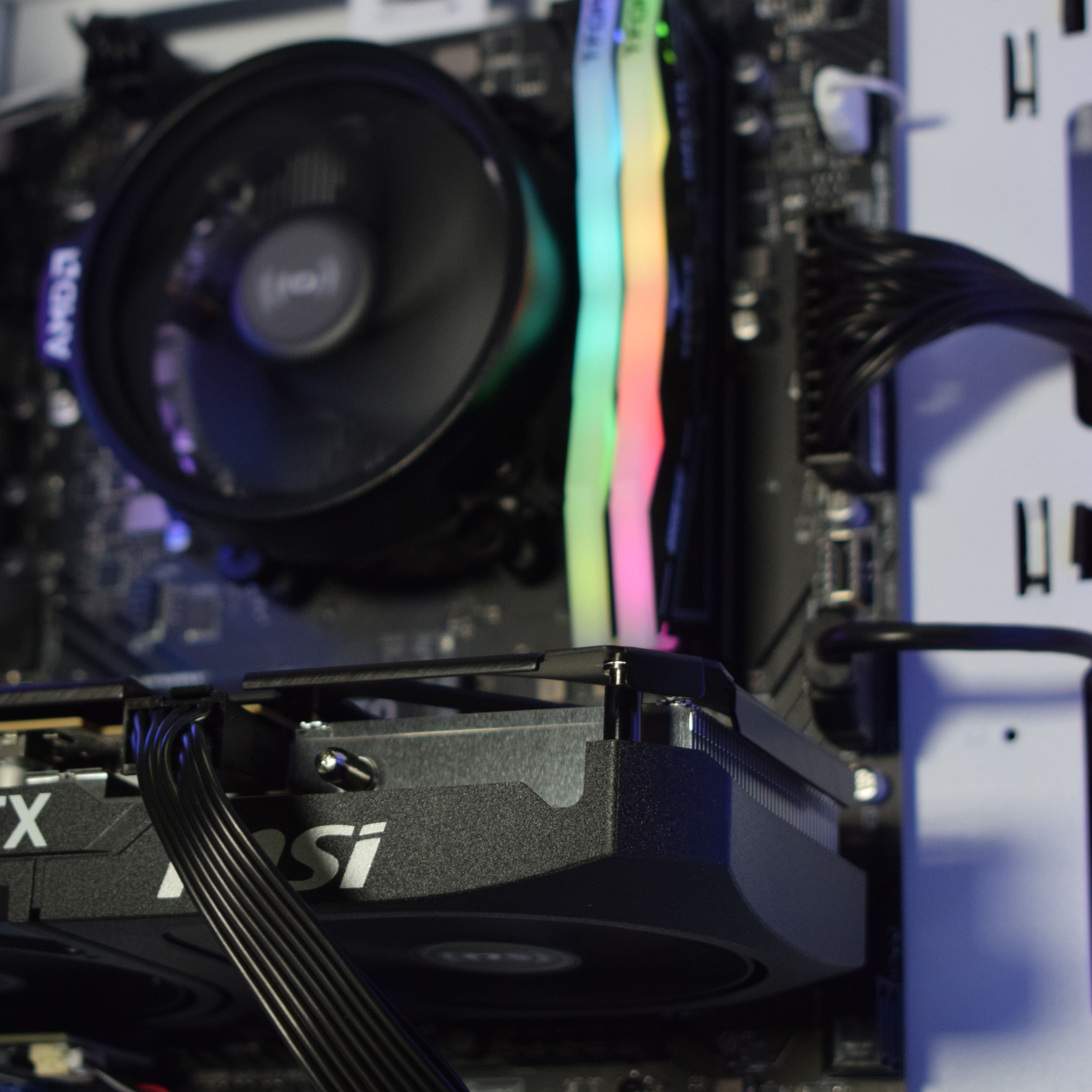 AURA PC - Computador AURA Gamer-PC Ryzen 5 7500F 32GB DDR5 1TB RTX 5060 Ti 16GB WiFi W11