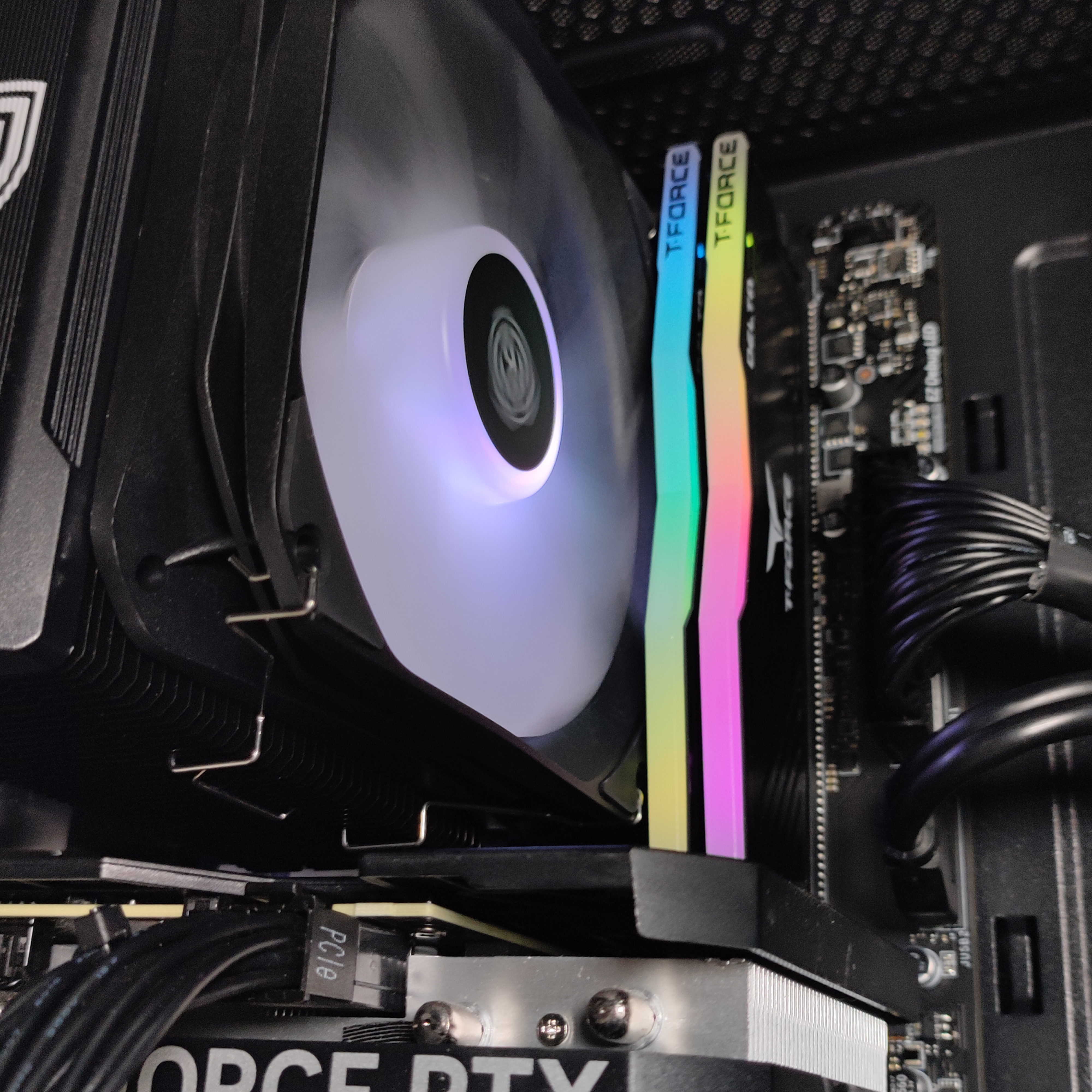 AURA PC - Computador AURA Limited-PC Intel i5 13400F 32GB DDR4 1TB RTX 4060 Ti W11 V3