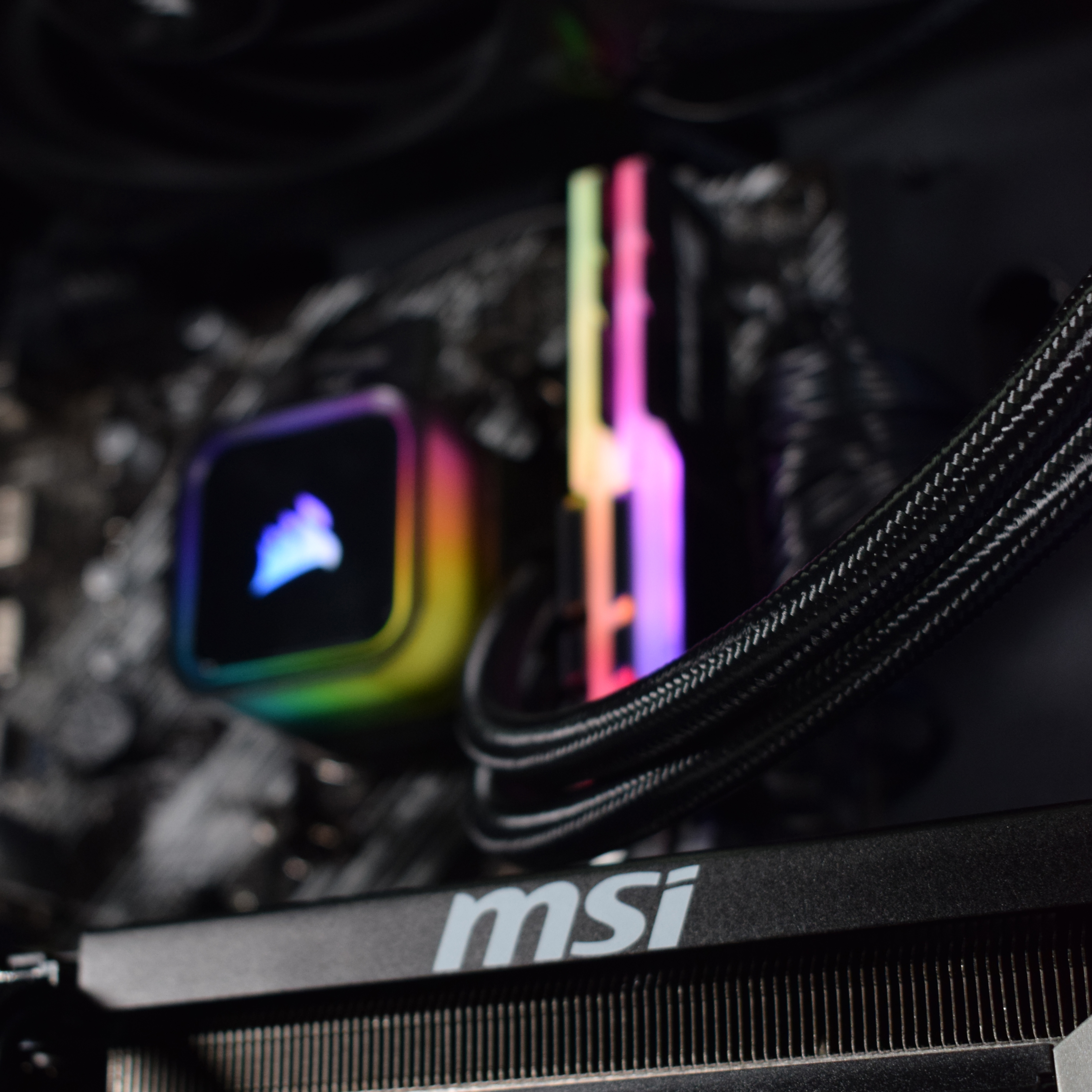 AURA PC - Computador AURA Limited-PC Ryzen 7 5700X 16GB DDR4 1TB RTX 5060 Ti 16GB WiFi W11