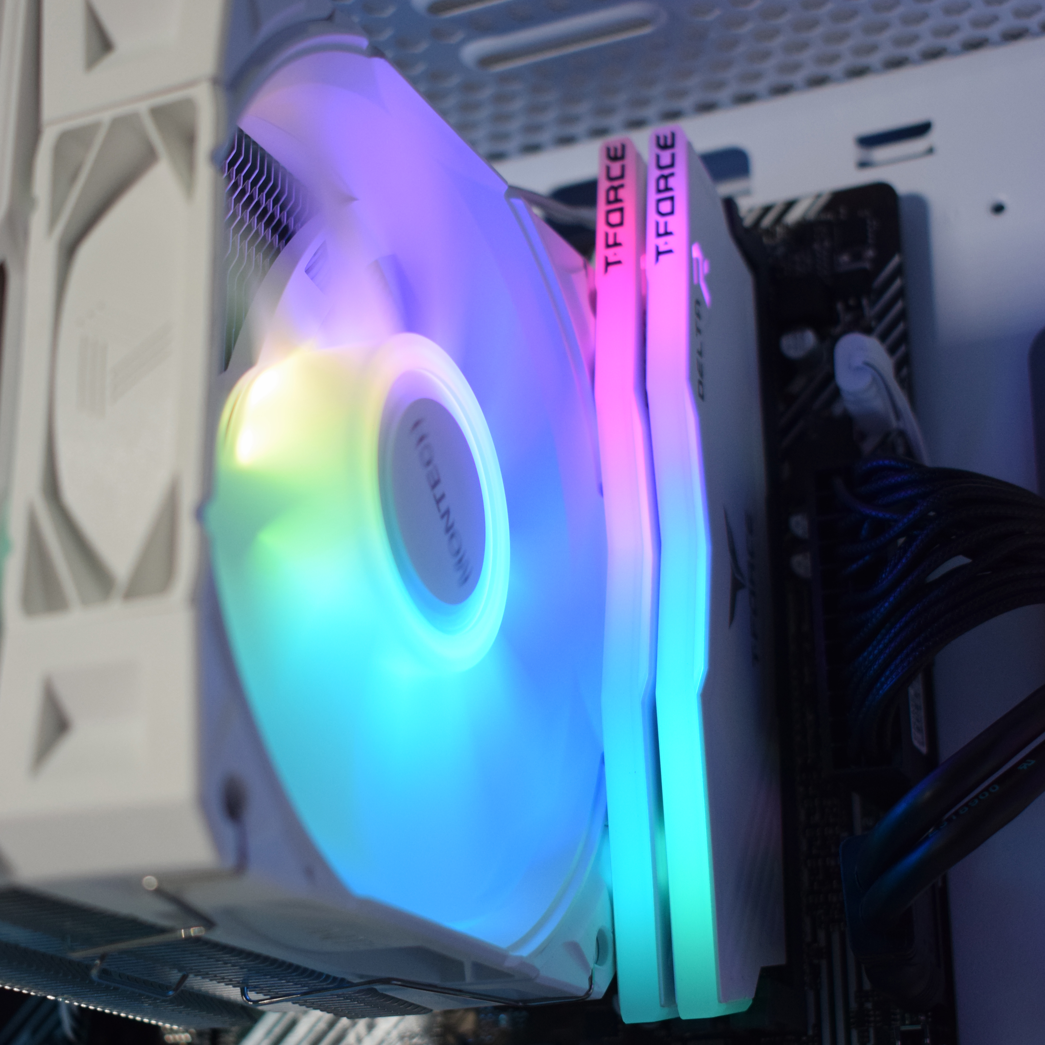 AURA PC - Computador AURA Limited-PC Ryzen 7 5700X3D 32GB DDR4 1TB RTX 5070 WiFi W11