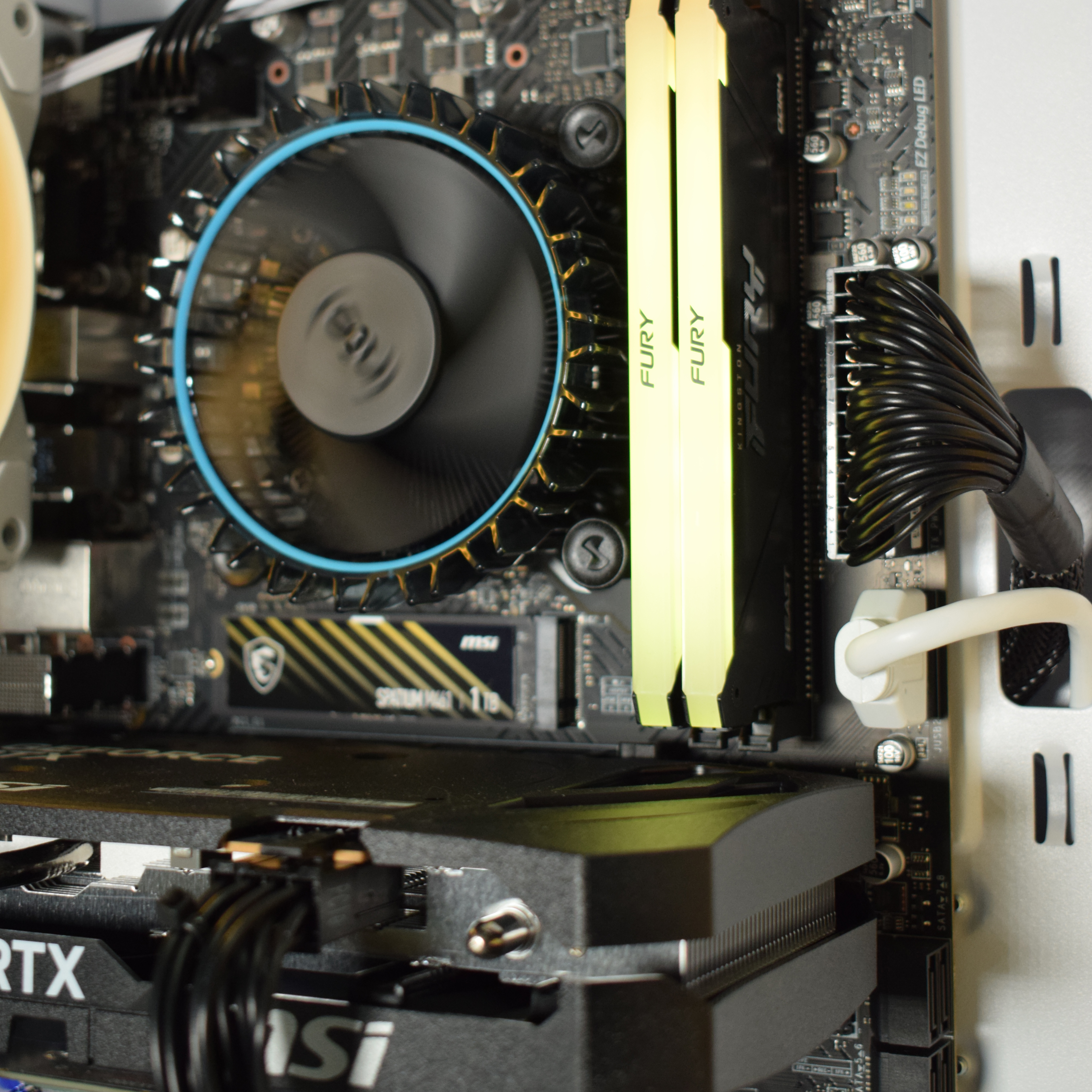 AURA PC - Computador AURA Gamer-PC Powered by MSI Intel i5 12400F 16GB DDR4 1TB RTX 5050 WiFi W11