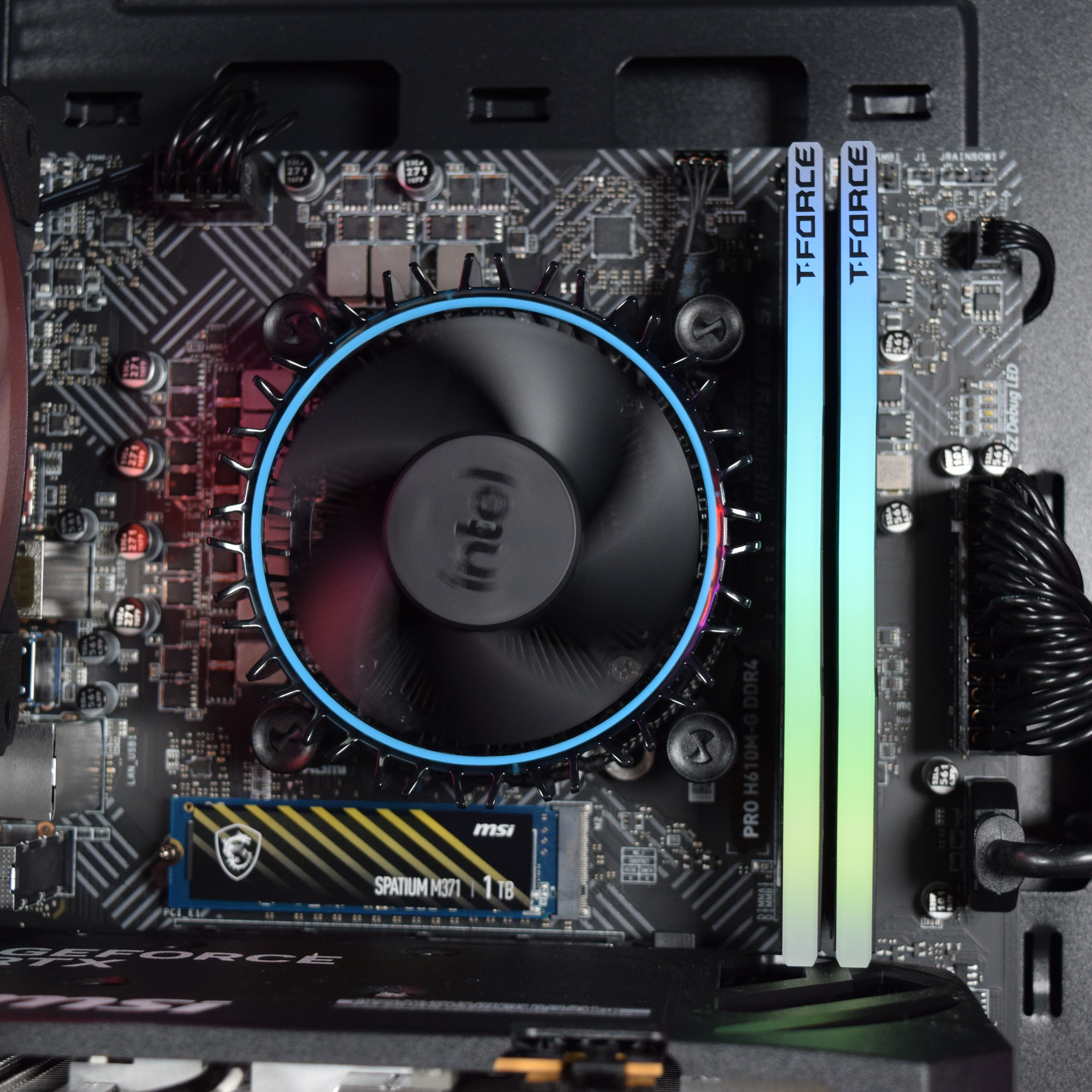 AURA PC - Computador AURA Gamer-PC Powered by MSI Intel i5 12400F 32GB DDR4 1TB RTX 5050 WiFi W11