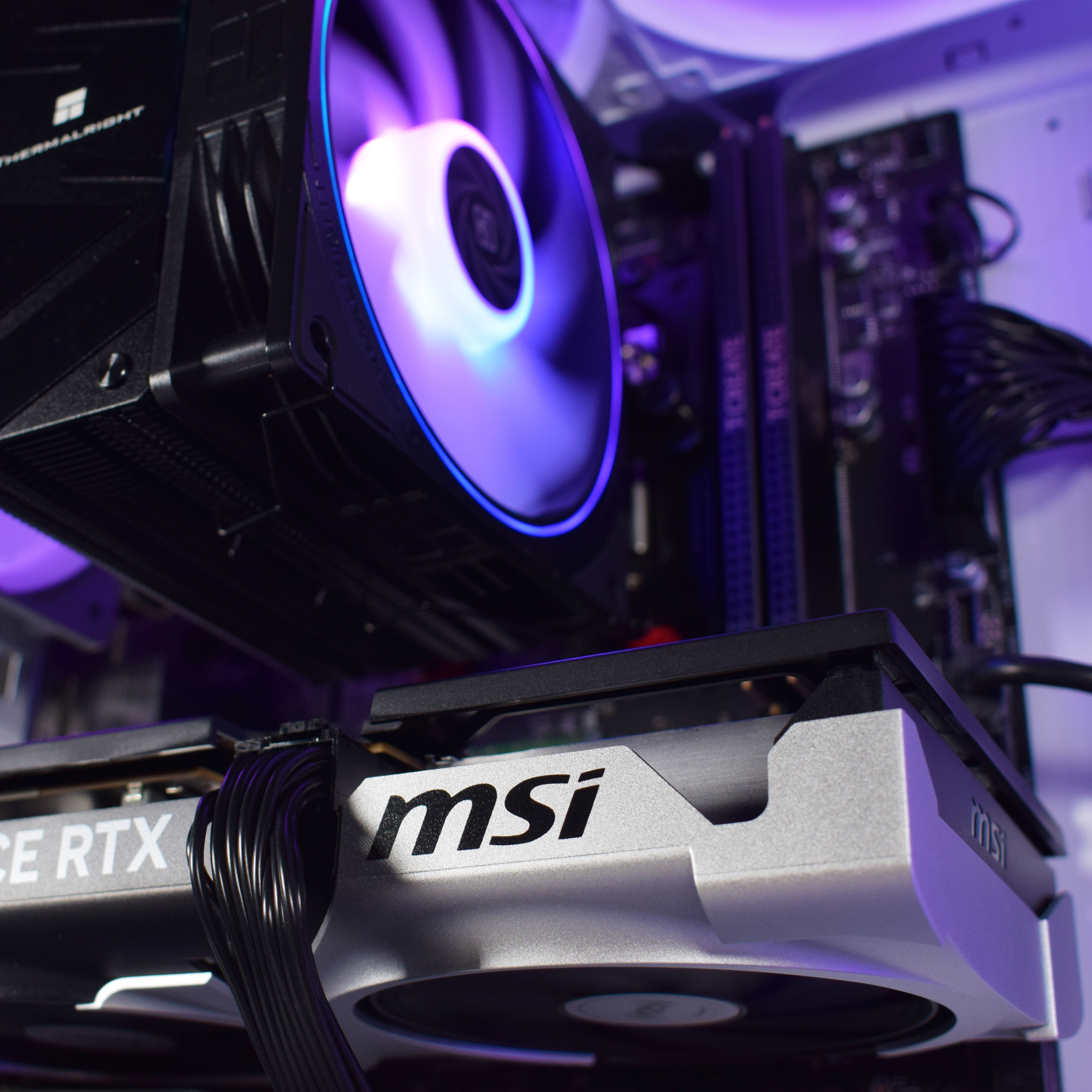 AURA PC - Computador AURA Gamer-PC Ryzen 5 7500F 32GB DDR5 1TB RTX 5060 Ti WiFi W11