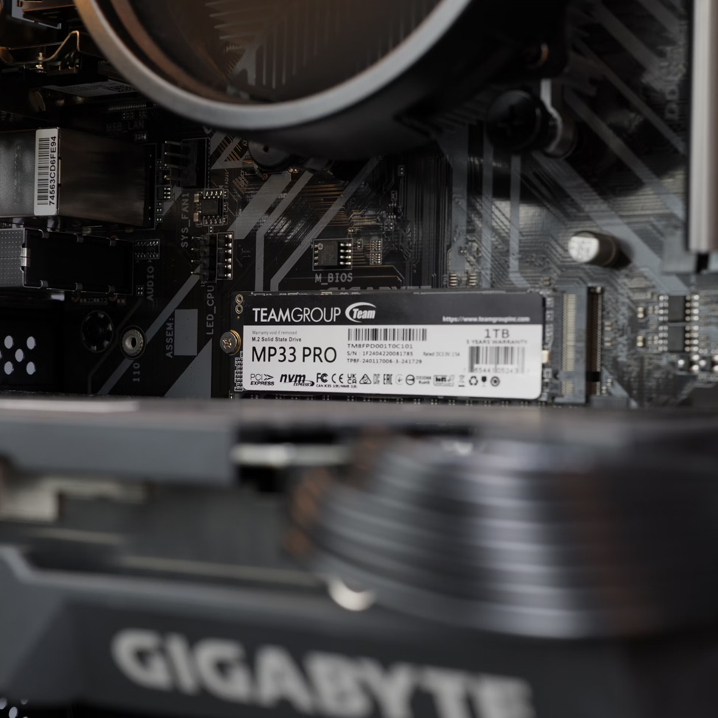 King Mod Systems - Computador Mach 1  Gamer-PC Ryzen 5 5600 16GB DDR4 1TB RTX 4060 WiFi W11