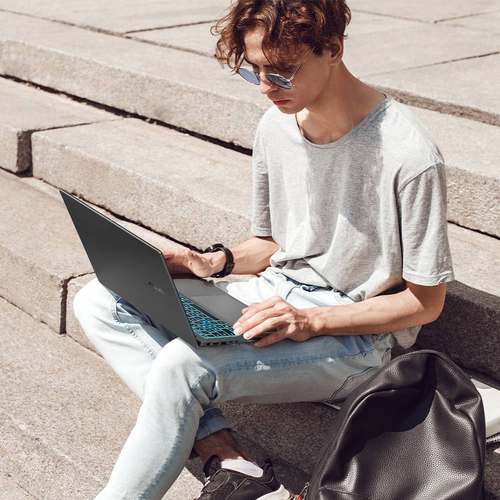 Asus - Portátil ASUS Gaming V16 5060B 16" Core 7 240H 32GB DDR5 1TB RTX 5060 WQXGA 144Hz