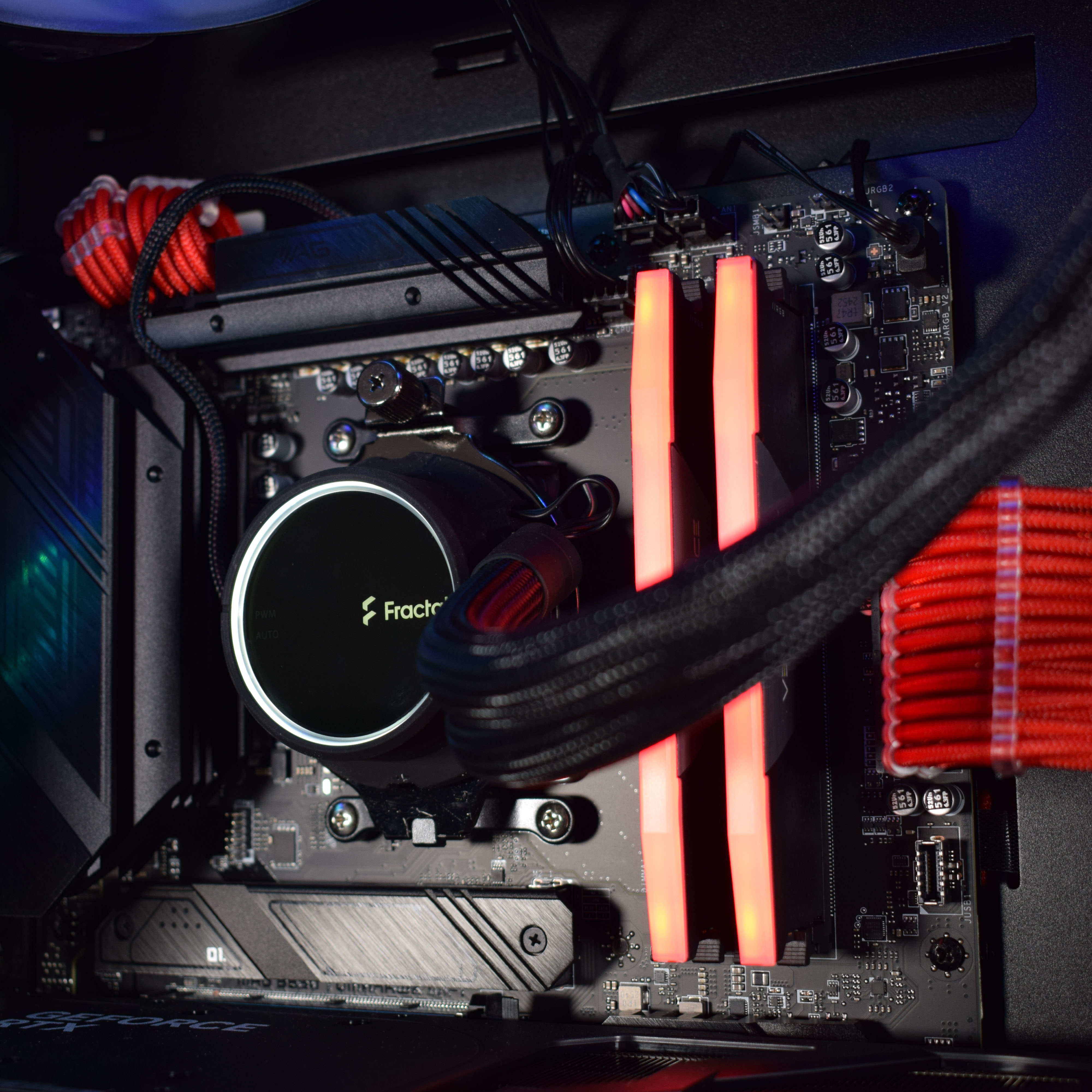 King Mod Systems - Computador King Mod Gamer-PC X Fractal Ryzen 7 7800X3D 32GB DDR5 2TB RTX 5080 WiFi W11