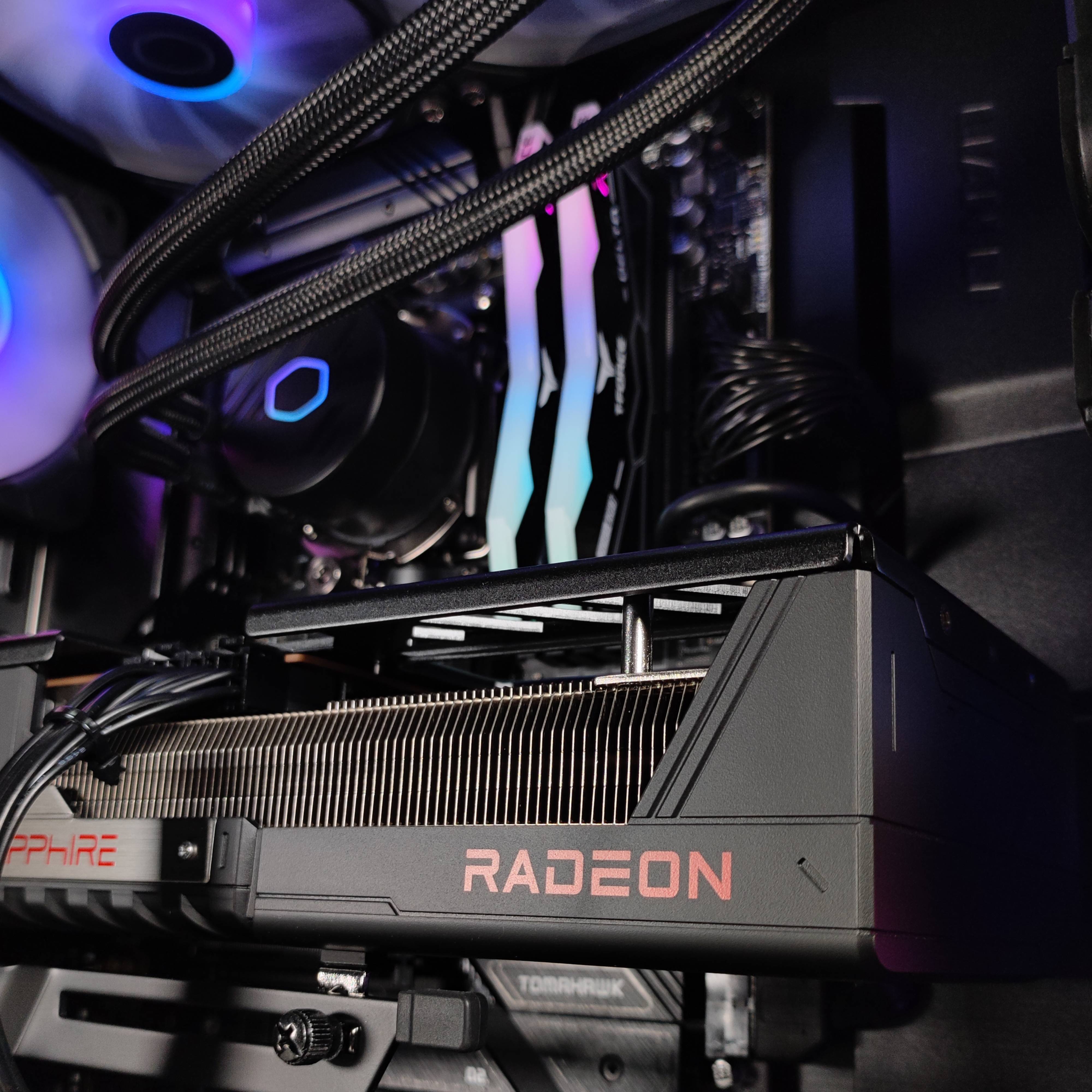 King Mod Systems - Computador King Mod Gamer-PC Ryzen 7 7800X3D 32GB DDR5 1TB RX 9070 XT WiFi W11