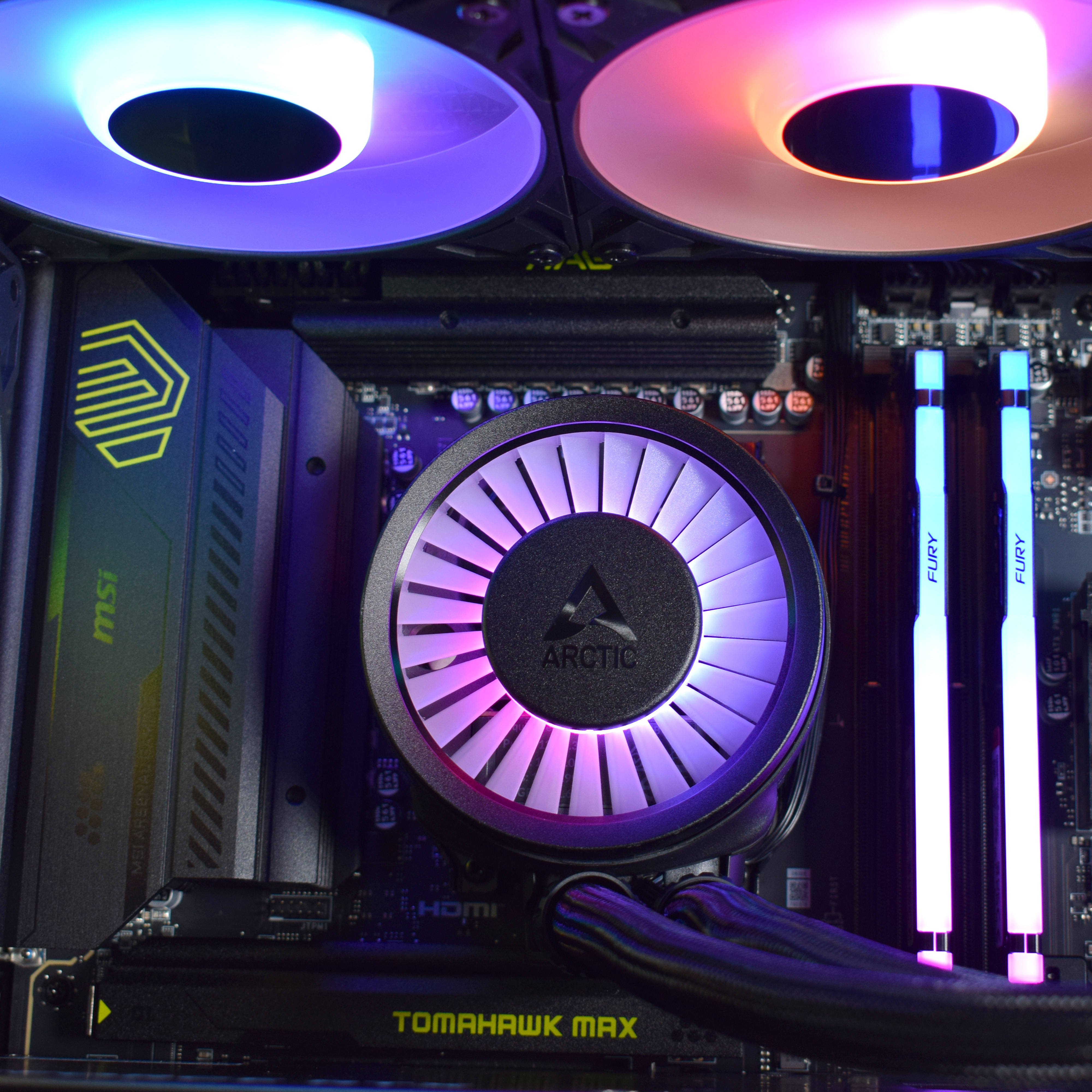 King Mod Systems - Computador King Mod Gamer-PC Ryzen 7 9800X3D 32GB DDR5 2TB RTX 5070 Ti WiFi W11