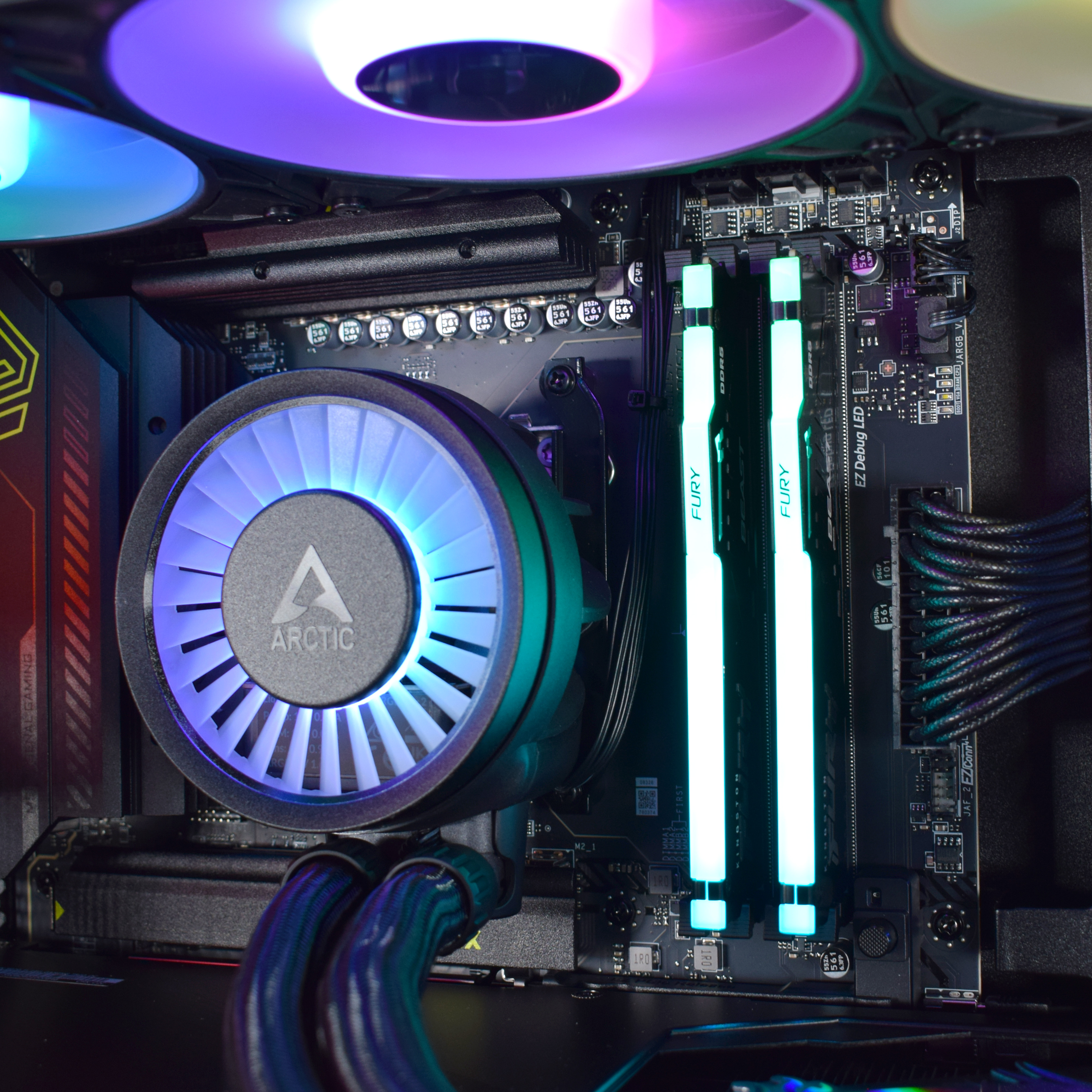 King Mod Systems - Computador King Mod Gamer-PC Ryzen 7 9800X3D 32GB DDR5 2TB RTX 5070 Ti WiFi W11