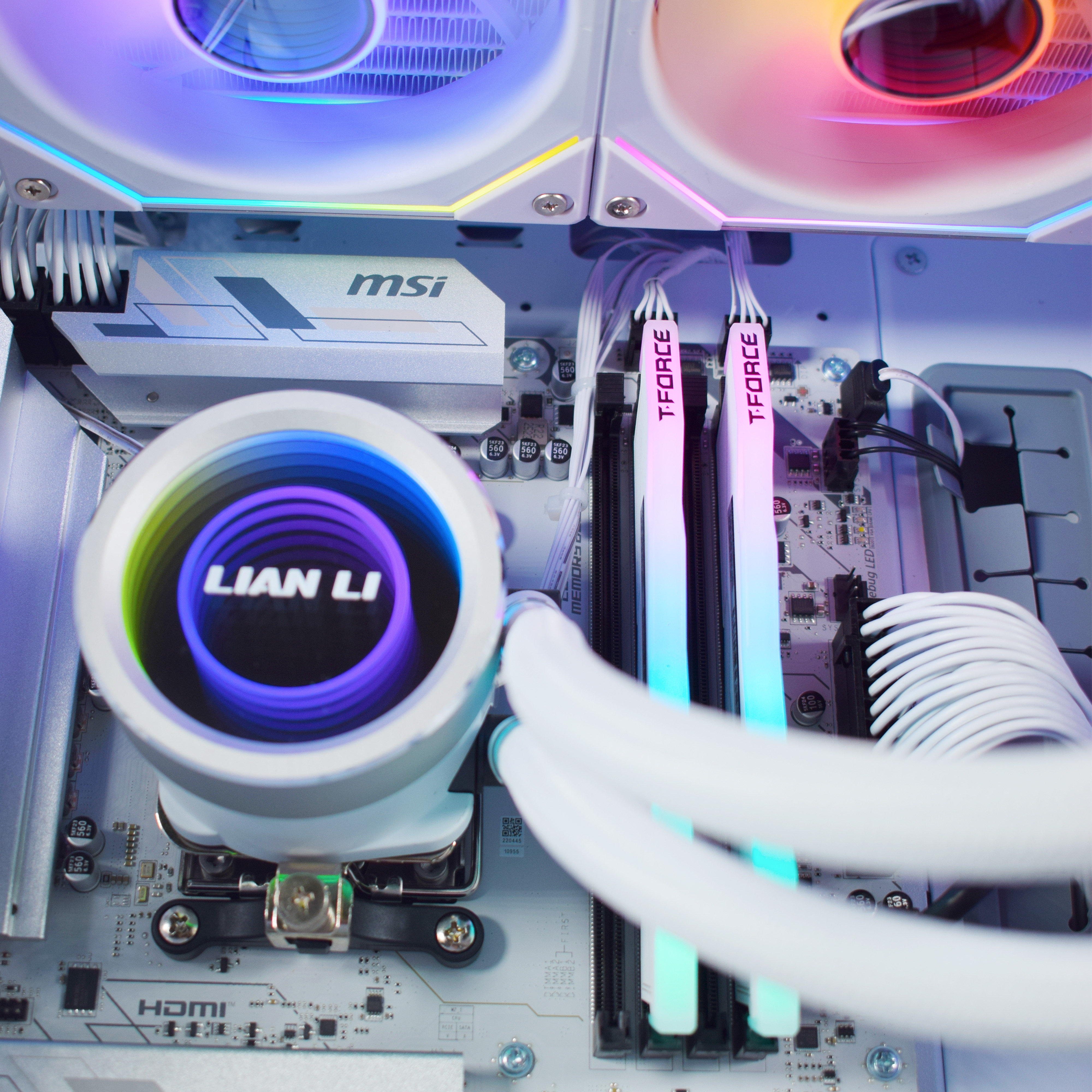 King Mod Systems - Computador King Mod Gamer-PC Ryzen 7 7800X3D 32GB DDR5 2TB RX 9070 XT WiFi W11