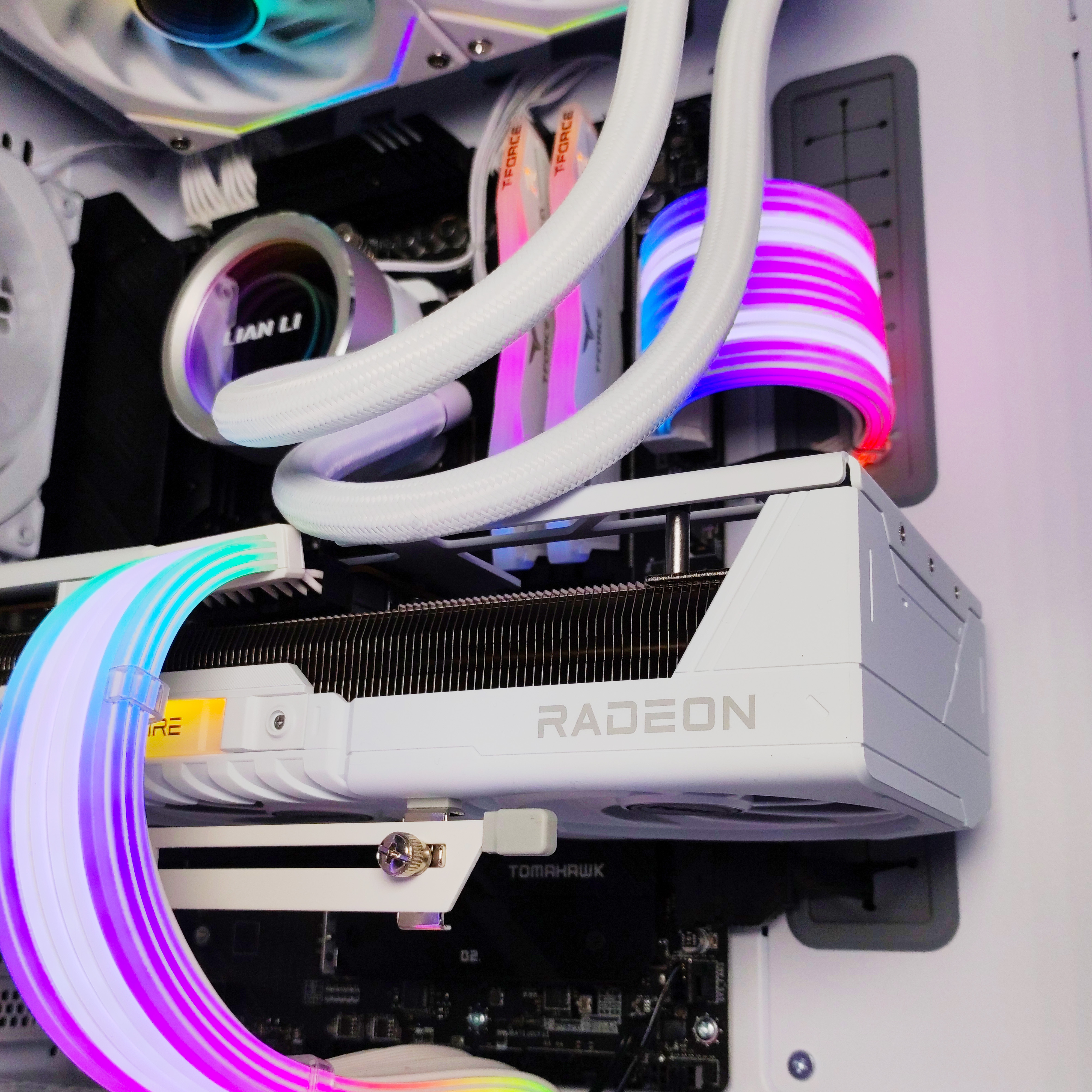 King Mod Systems - Computador King Mod Gamer-PC Ryzen 7 7800X3D 32GB DDR5 2TB RX 9070 XT WiFi W11