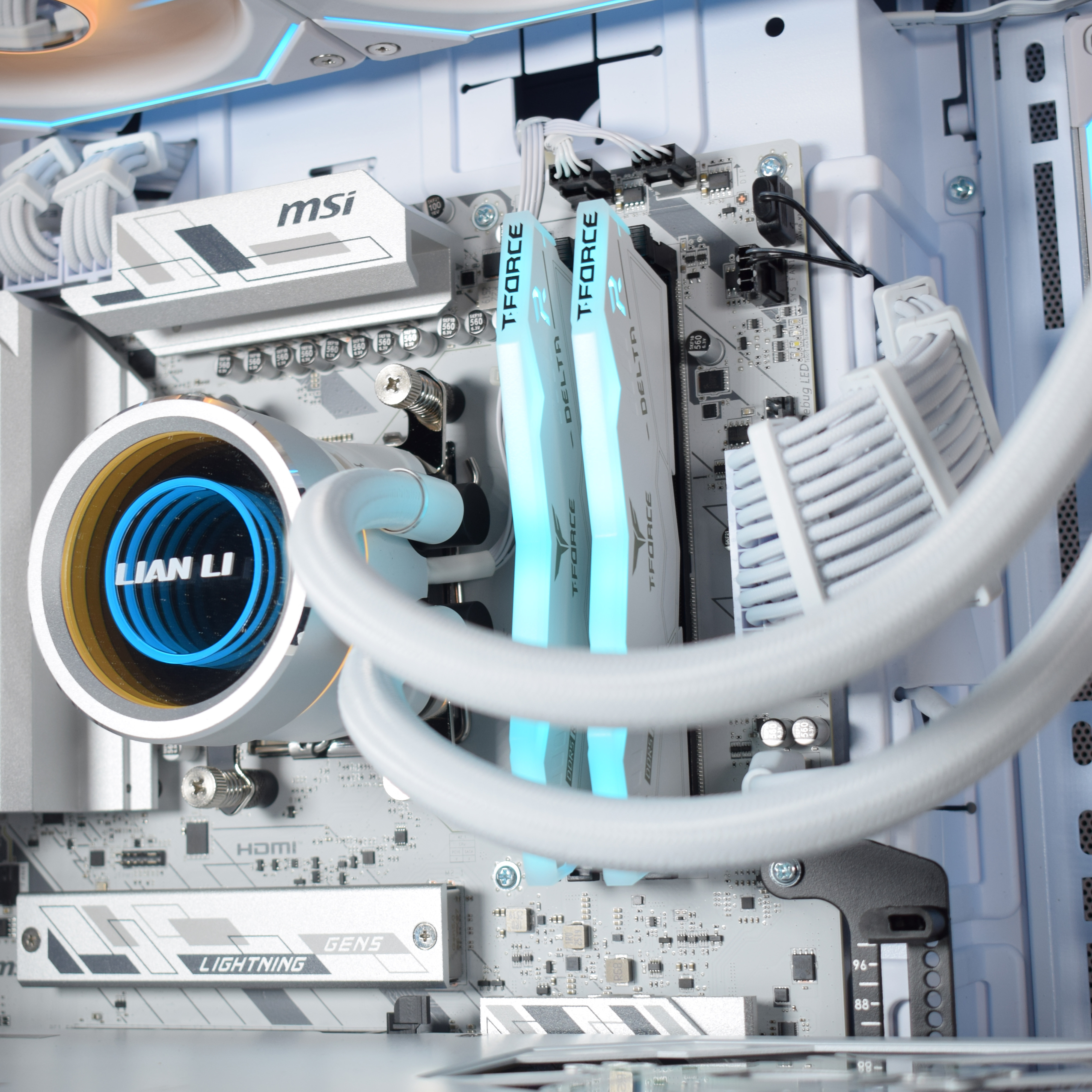 King Mod Systems - Computador King Mod Gamer-PC Ryzen 7 7800X3D 32GB DDR5 2TB RTX 5080 WiFi W11