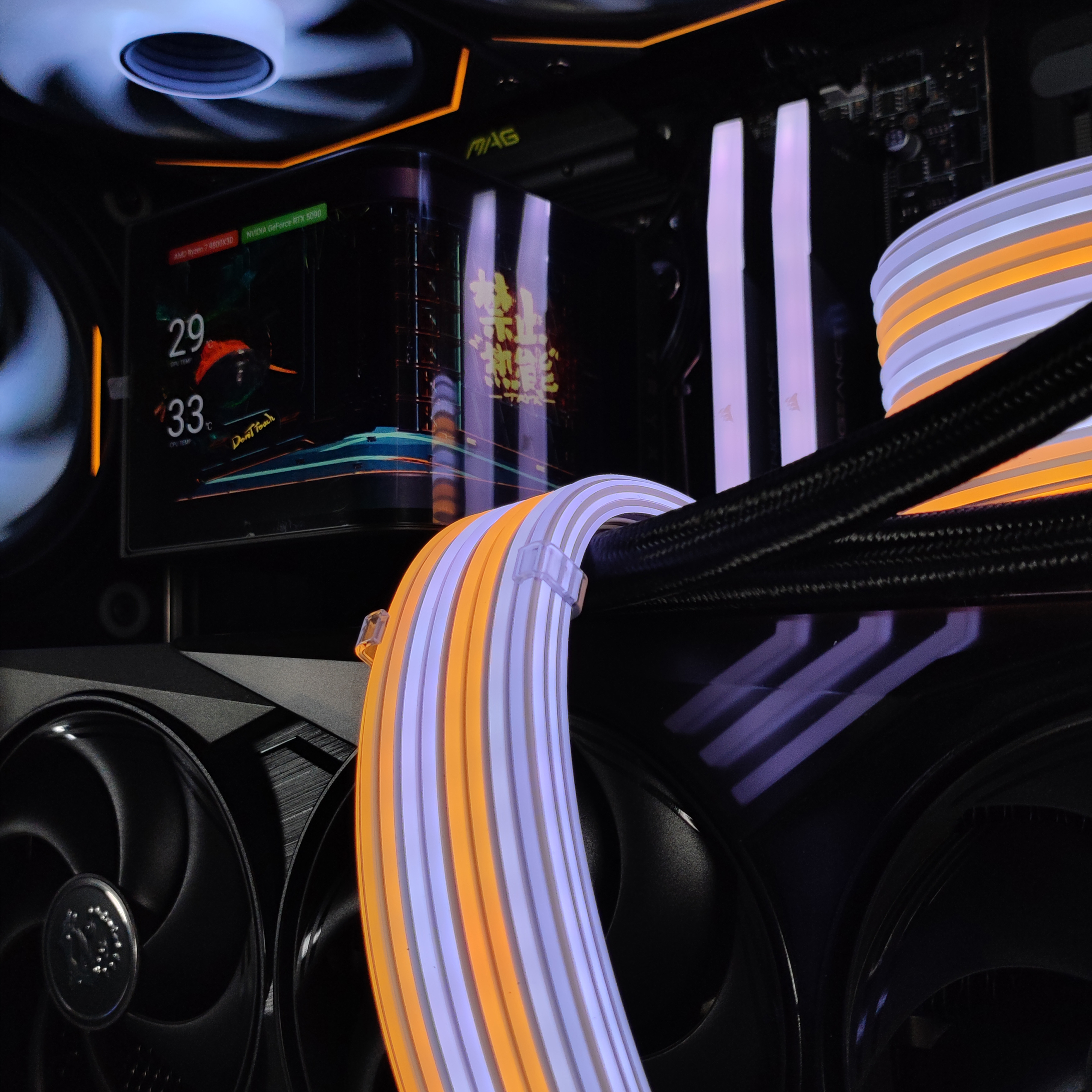 King Mod Systems - Computador King Mod Gamer-PC Ryzen 7 9800X3D 64GB DDR5 2TB RTX 5090 WiFi W11