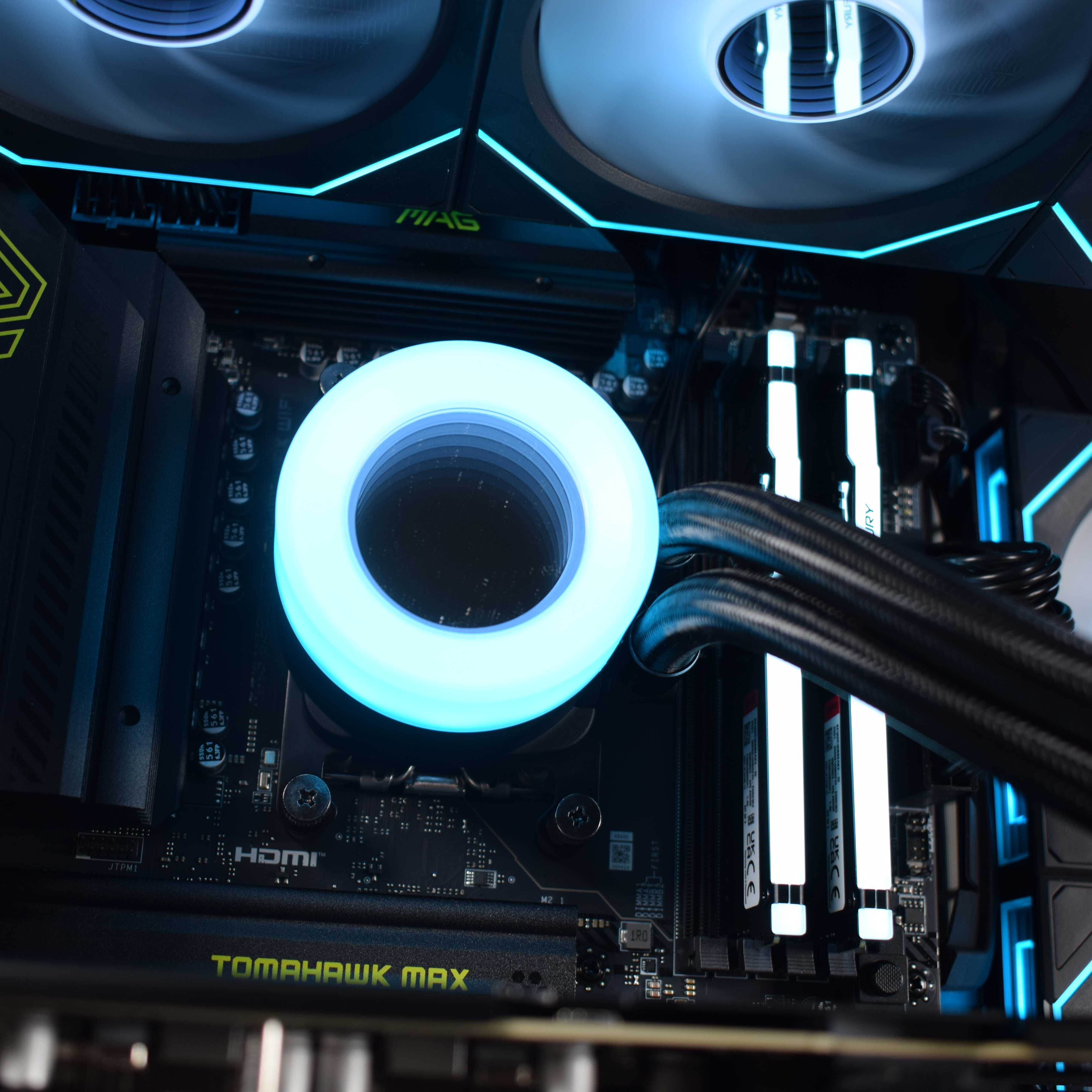 King Mod Systems - Computador King Mod Gamer-PC Ryzen 7 9800X3D 32GB DDR5 2TB RTX 5090 WiFi W11 V6