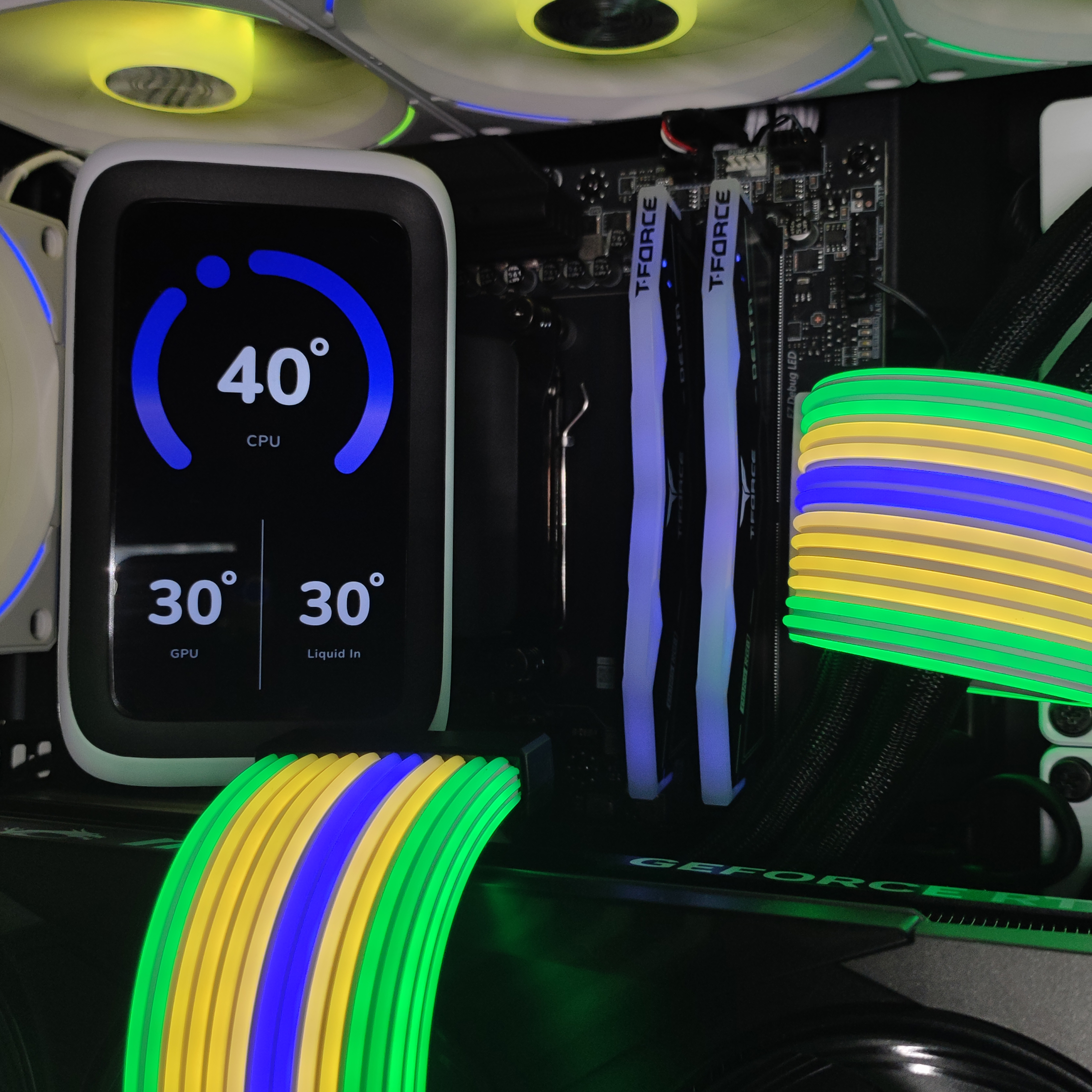 King Mod Systems - Computador King Mod Gamer-PC Hyte Ryzen 7 9800X3D 32GB DDR5 2TB RTX 5070 Ti WiFi W11