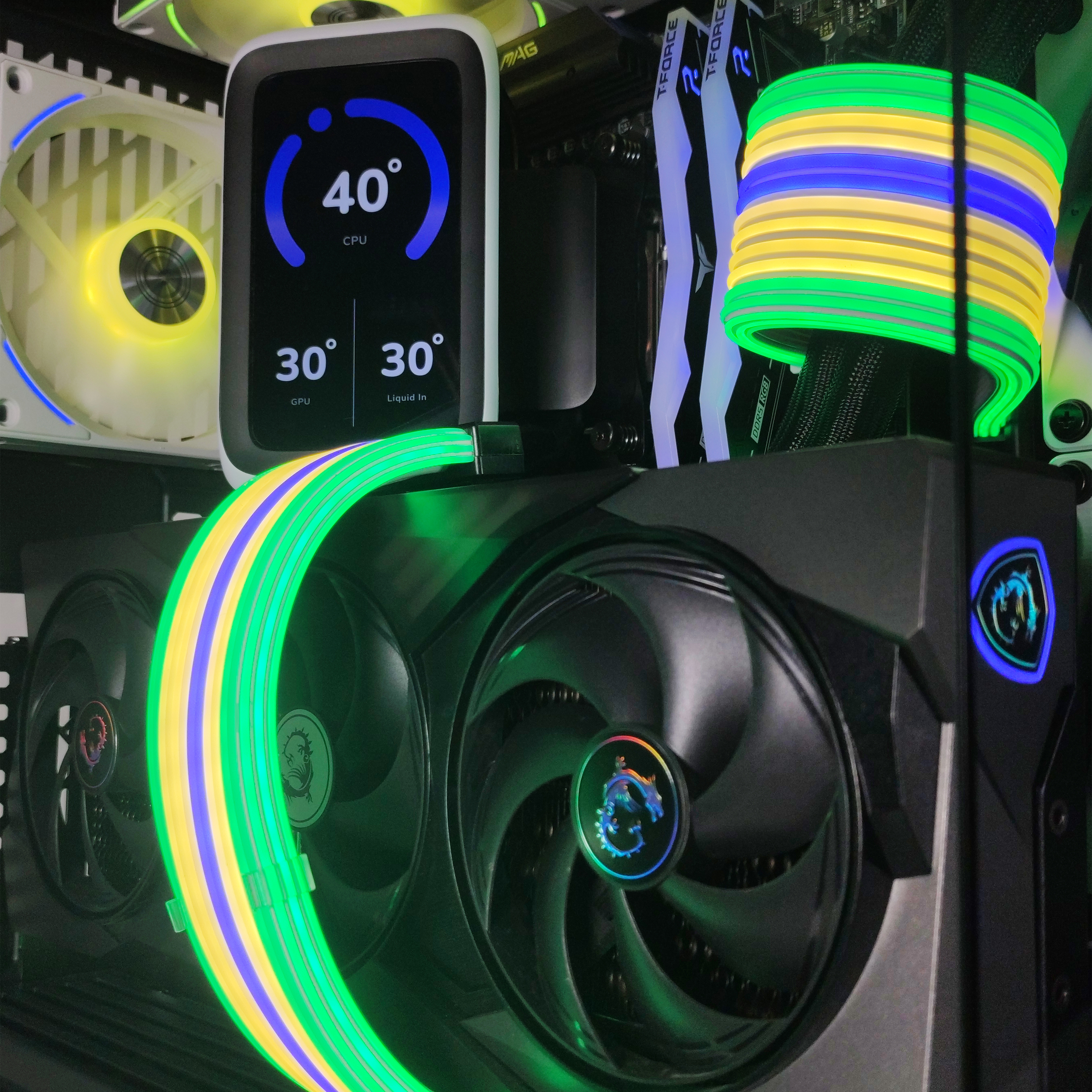 King Mod Systems - Computador King Mod Gamer-PC Hyte Ryzen 7 9800X3D 32GB DDR5 2TB RTX 5070 Ti WiFi W11