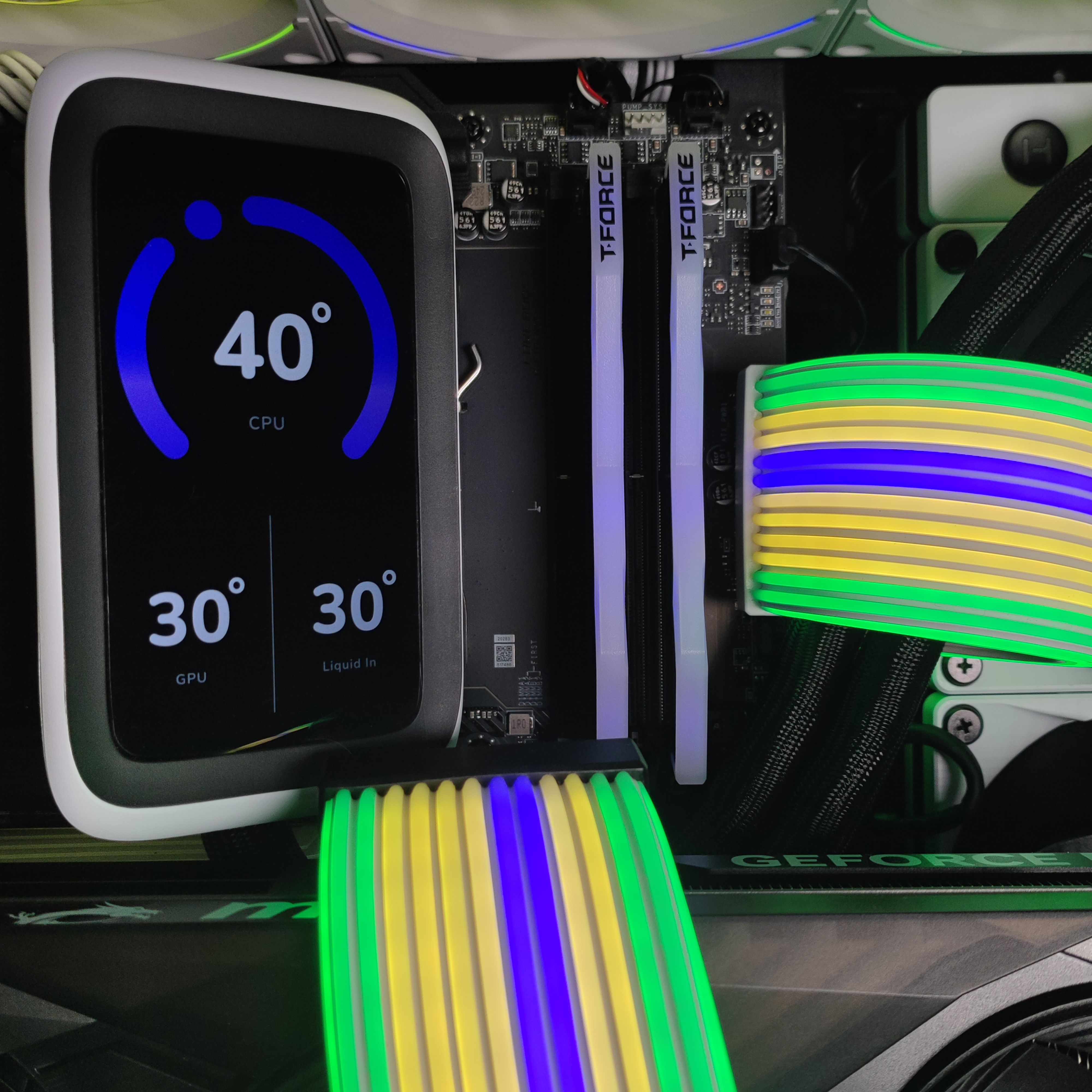 King Mod Systems - Computador King Mod Gamer-PC Hyte Ryzen 7 9800X3D 32GB DDR5 2TB RTX 5070 Ti WiFi W11