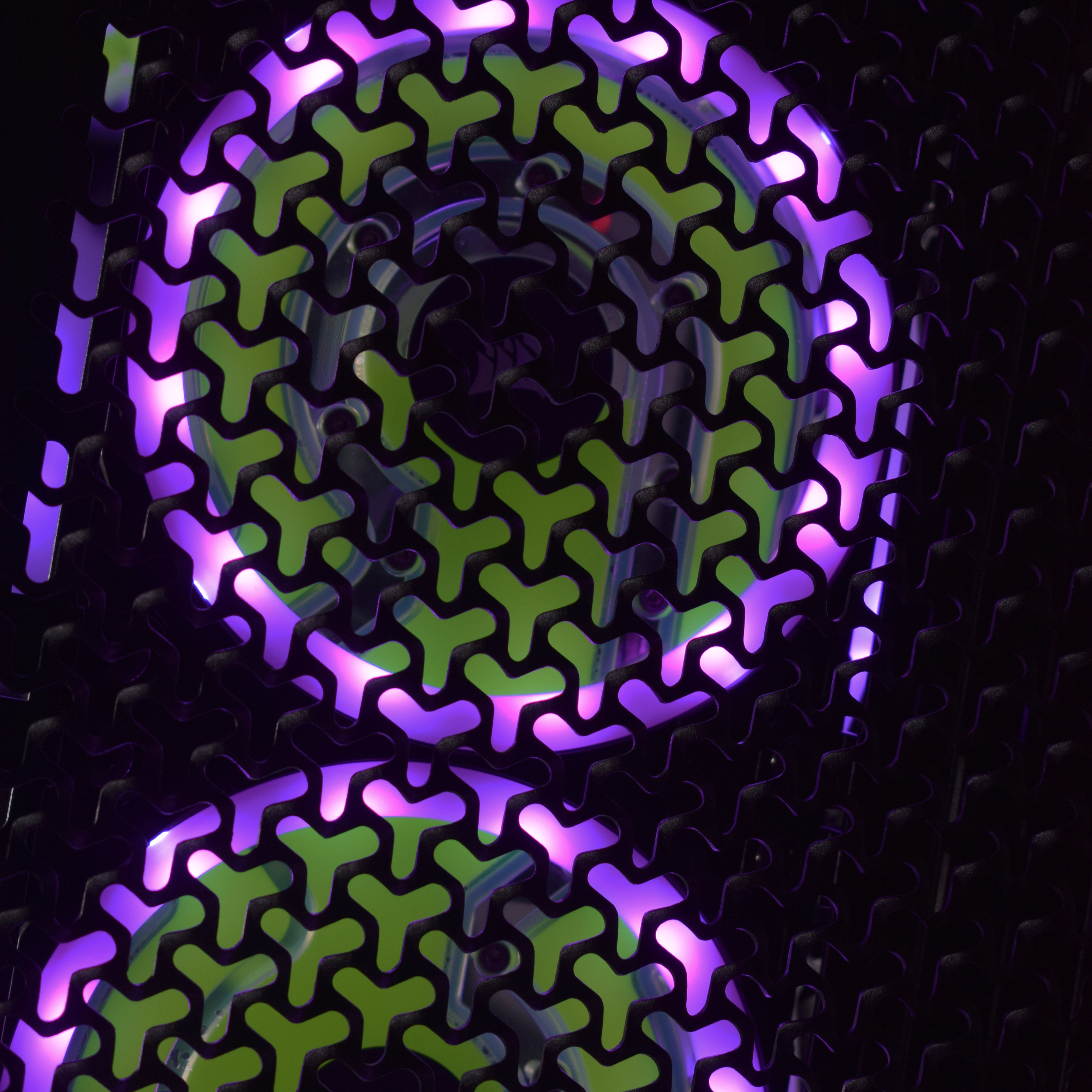 King Mod Systems - Computador King Mod Liquid-PC Ryzen 9 9950X3D 64GB DDR5 2TB RTX 5080 WiFi W11