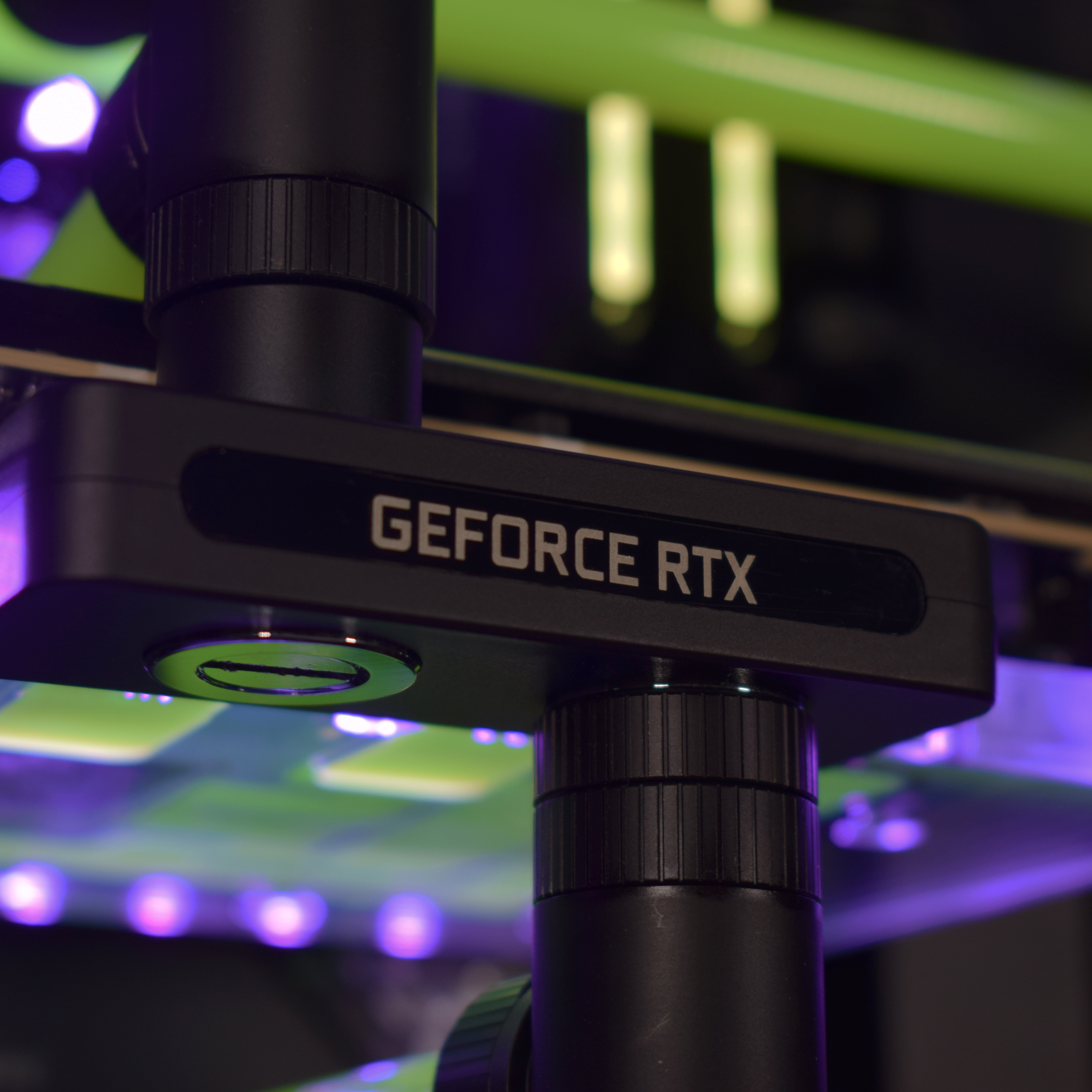 King Mod Systems - Computador King Mod Liquid-PC Ryzen 9 9950X3D 64GB DDR5 2TB RTX 5080 WiFi W11