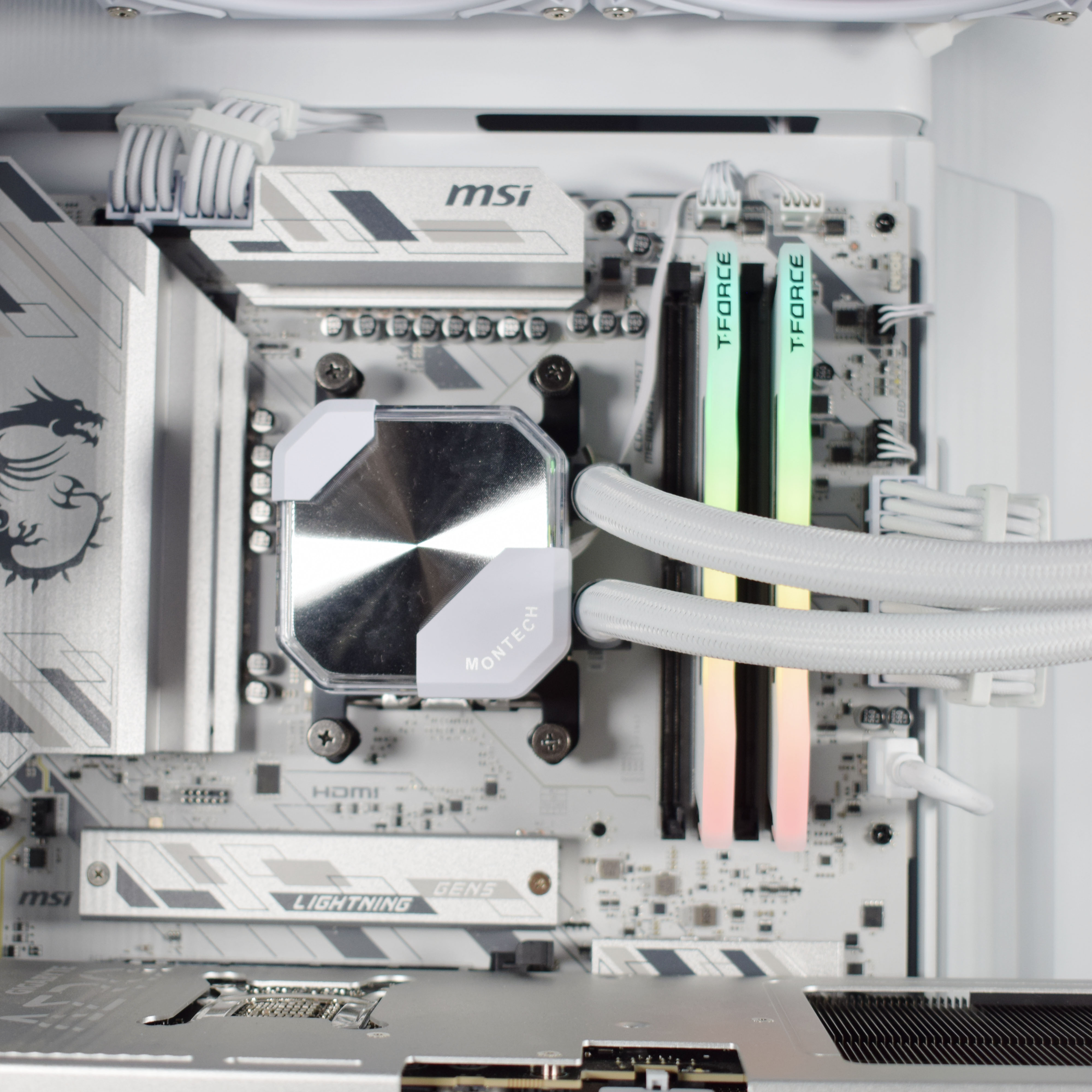 King Mod Systems - Computador King Mod Limited-PC Ryzen 7 9800X3D 32GB DDR5 1TB RTX 5070 Ti WiFi W11