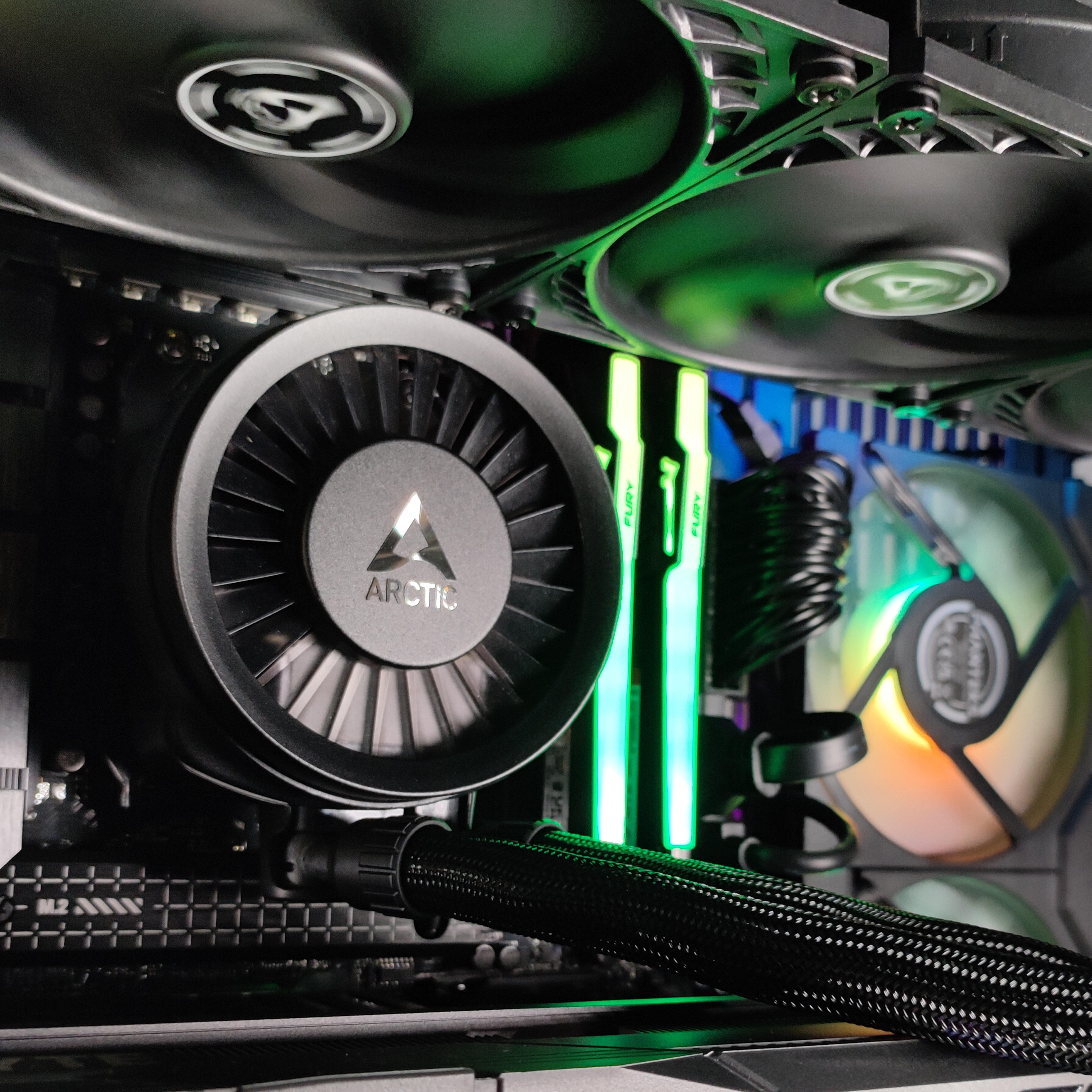 King Mod Systems - Computador King Mod Limited-PC Ryzen 7 9800X3D 64GB DDR5 2TB RTX 4080 SUPER WiFi W11