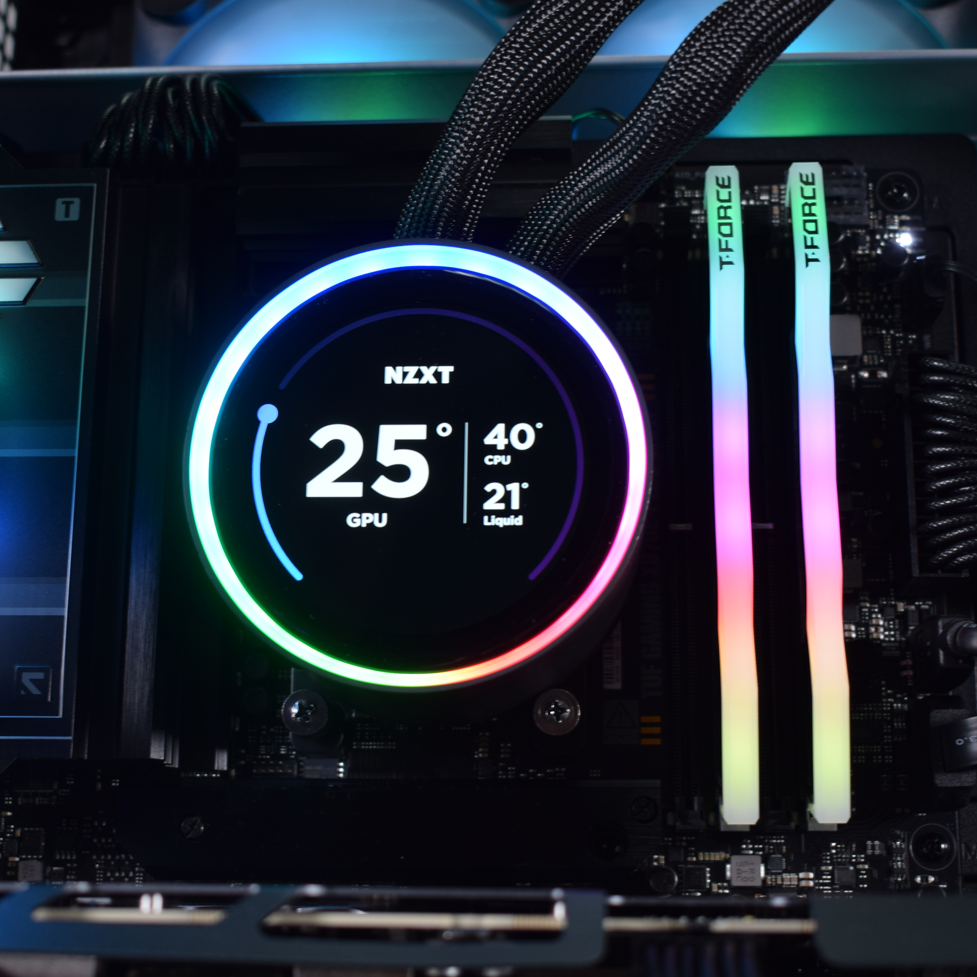 King Mod Systems - Computador King Mod Limited-PC Ryzen 7 9800X3D 32GB DDR5 2TB RTX 5070 Ti WiFi W11