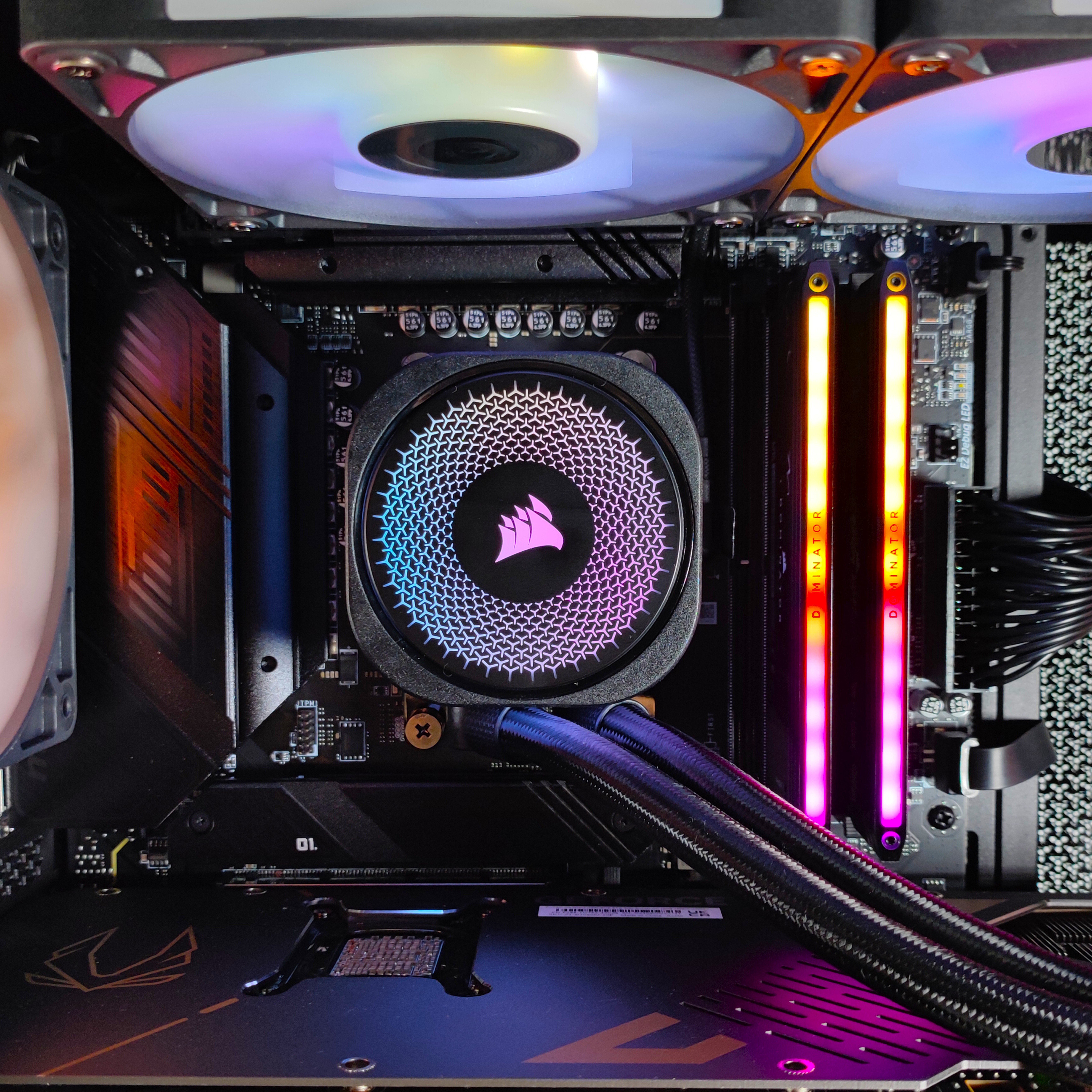 King Mod Systems - Computador King Mod Limited-PC Ryzen 7 9800X3D 64GB DDR5 2TB RTX 5080 WiFi W11