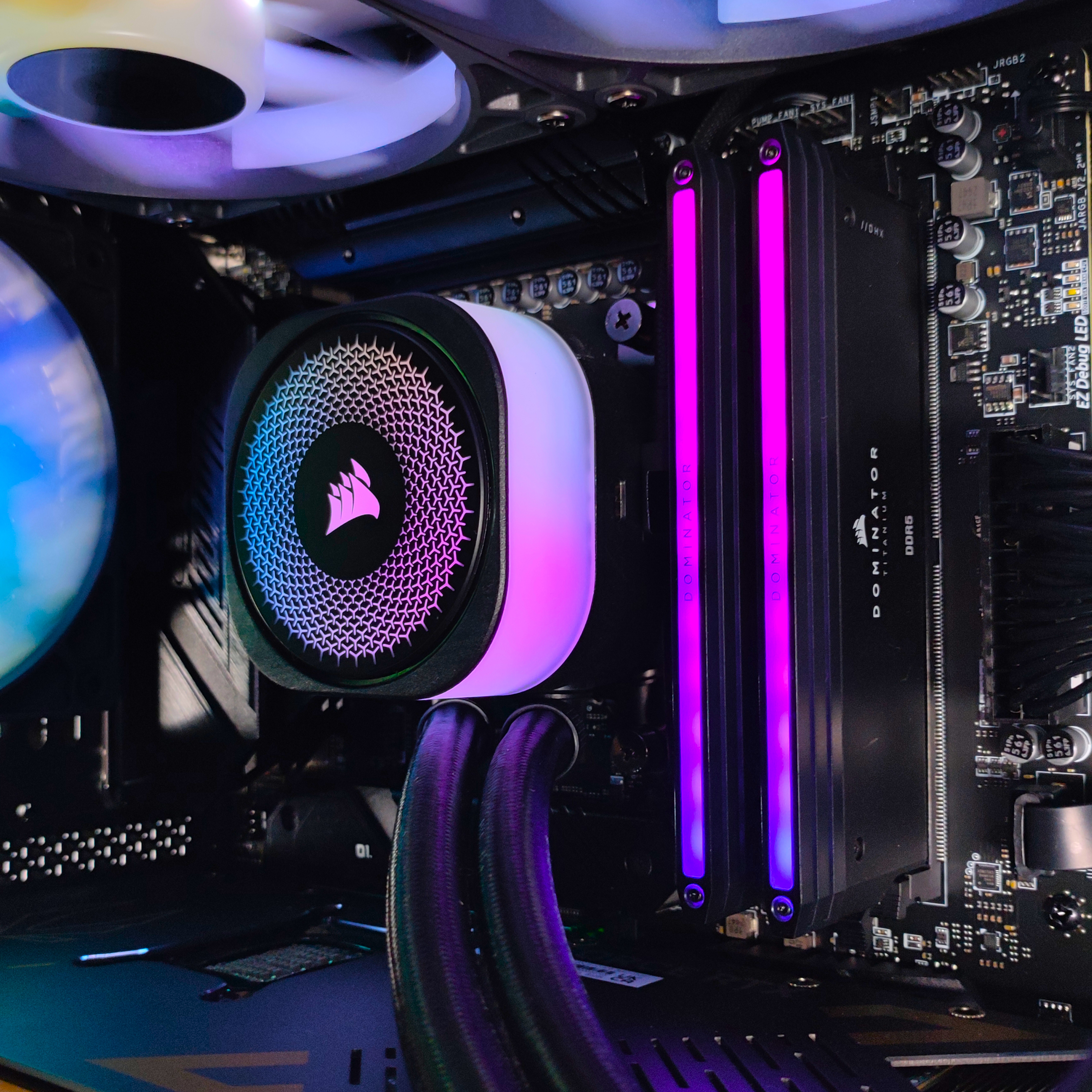 King Mod Systems - Computador King Mod Limited-PC Ryzen 7 9800X3D 64GB DDR5 2TB RTX 5080 WiFi W11