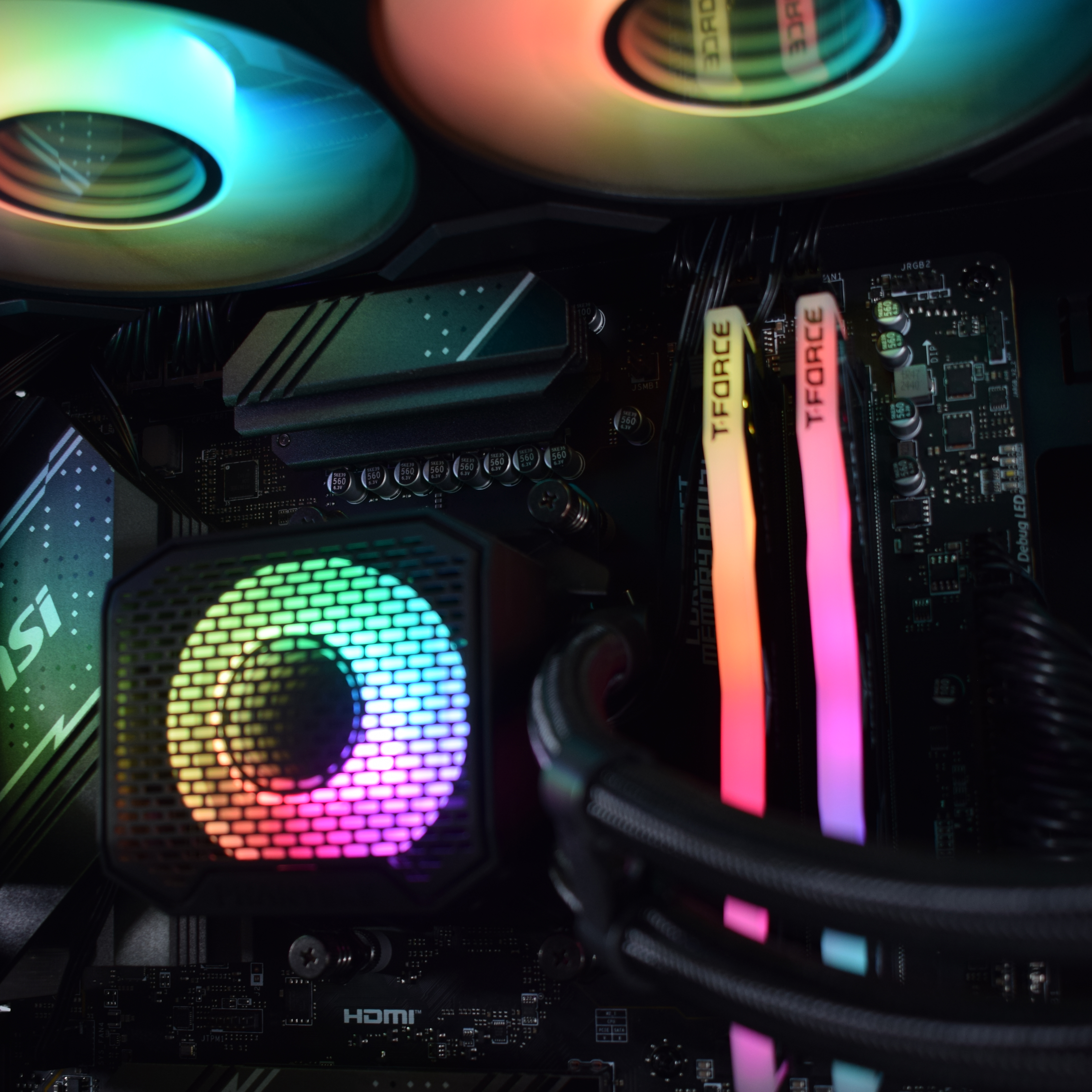 King Mod Systems - Computador King Mod Limited-PC Ryzen 7 9800X3D 32GB DDR5 2TB RTX 5080 WiFi W11