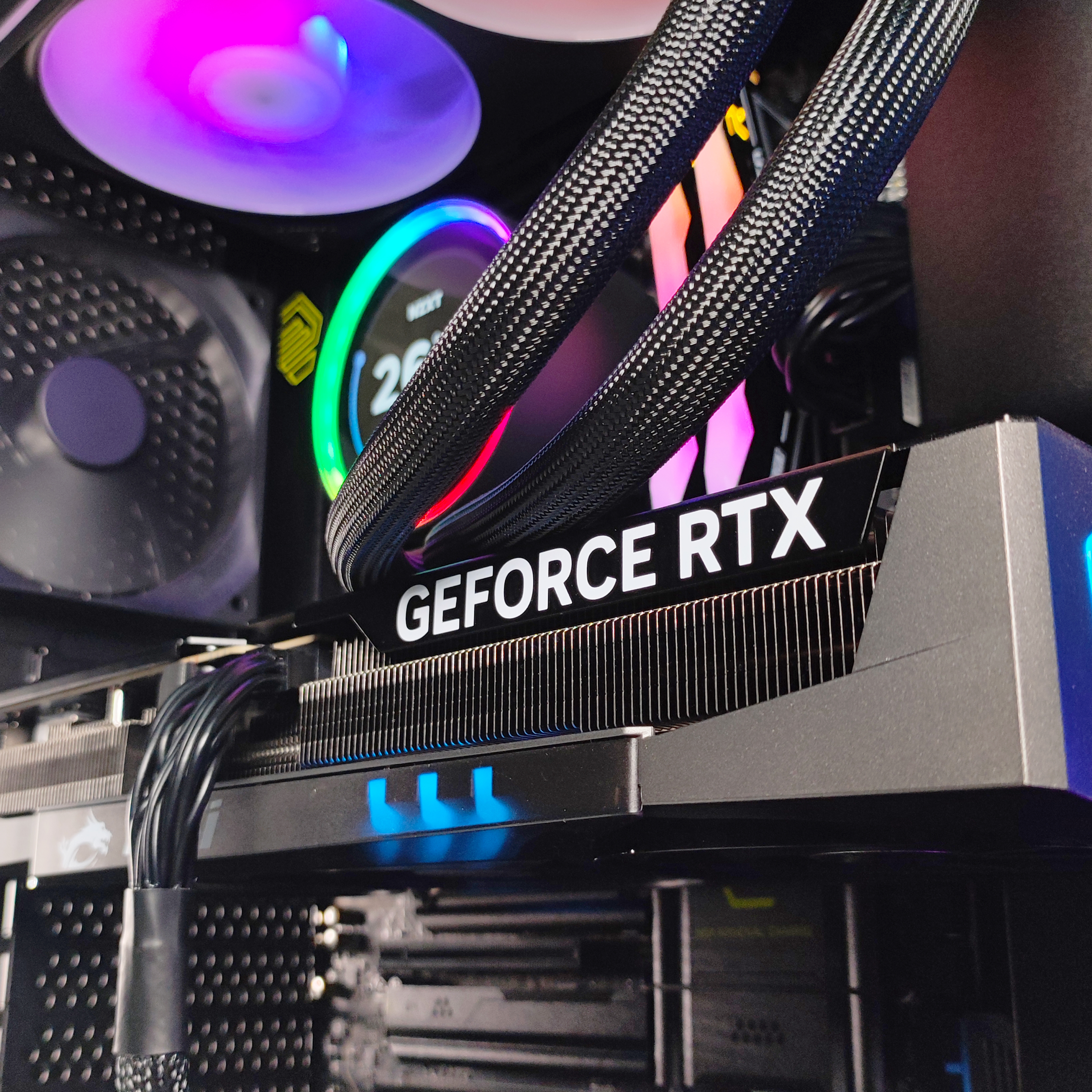 King Mod Systems - Computador King Mod Gamer-PC NZXT Ryzen 7 9800X3D 32GB DDR5 2TB RTX 5070 Ti WiFi W11