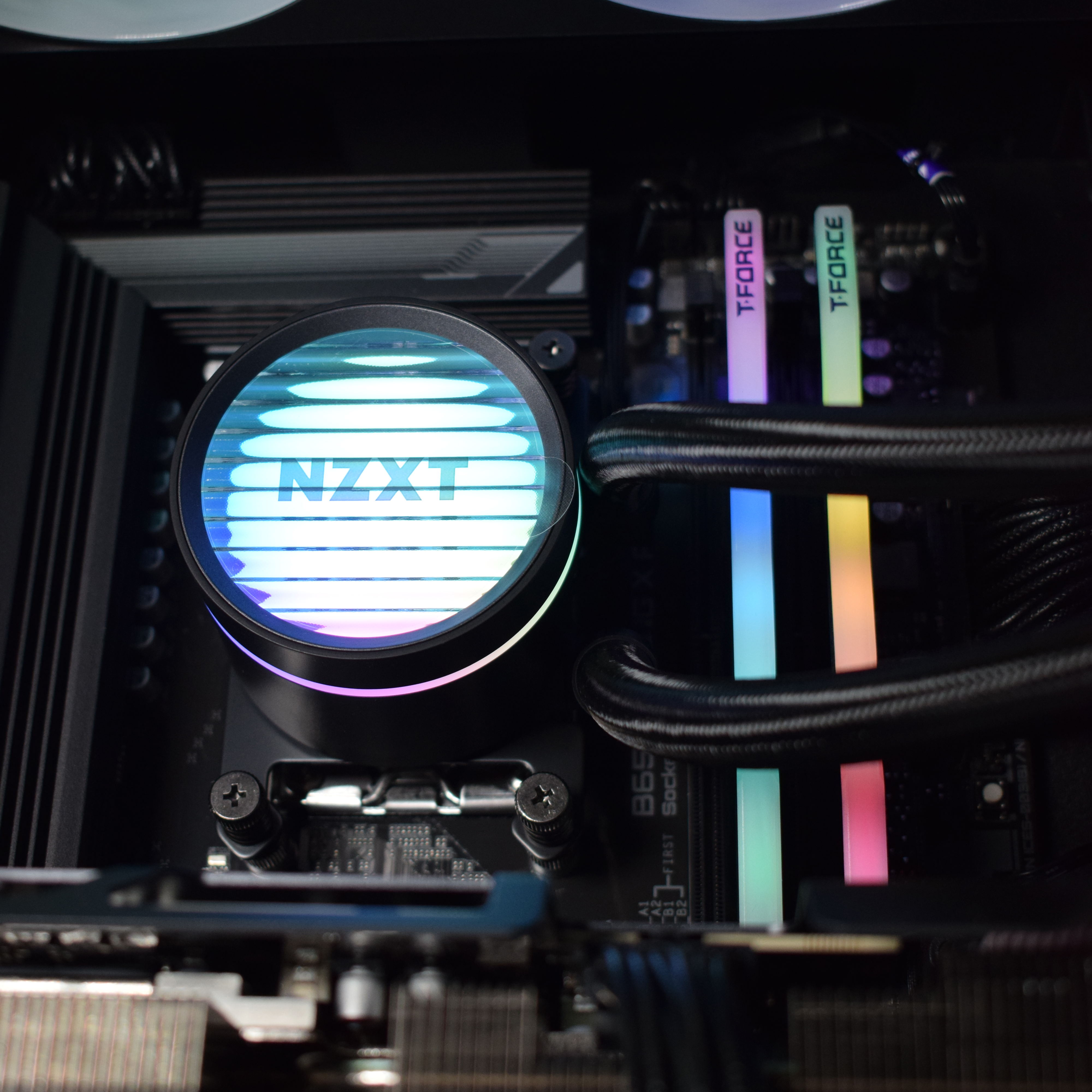 King Mod Systems - Computador King Mod Gamer-PC NZXT Ryzen 7 9800X3D 32GB DDR5 2TB RTX 5080 WiFi W11 V2