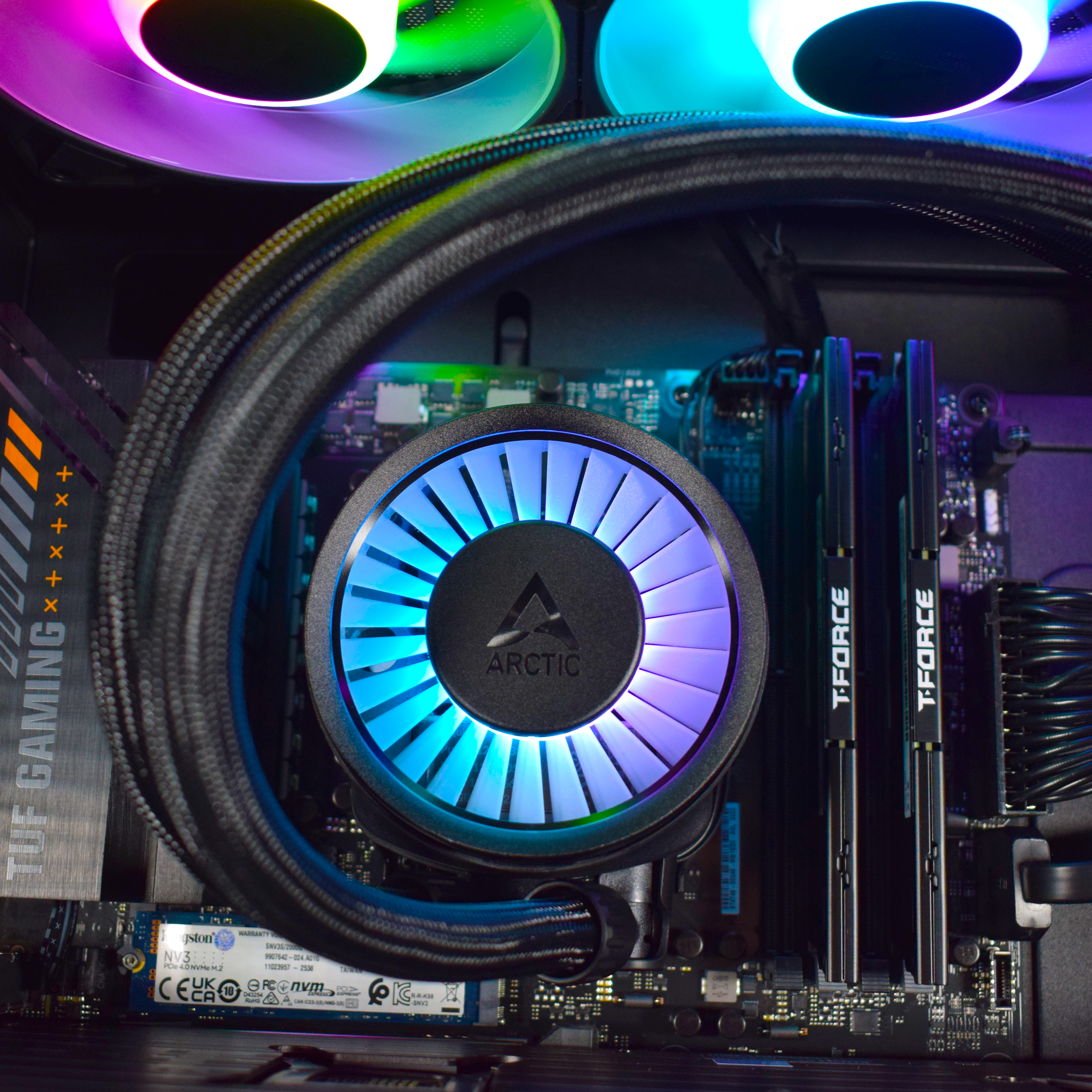 King Mod Systems - Computador King Mod Gamer-PC Powered by ASUS Ryzen 7 7800X3D 32GB DDR5 2TB RTX 5070 WiFi W11