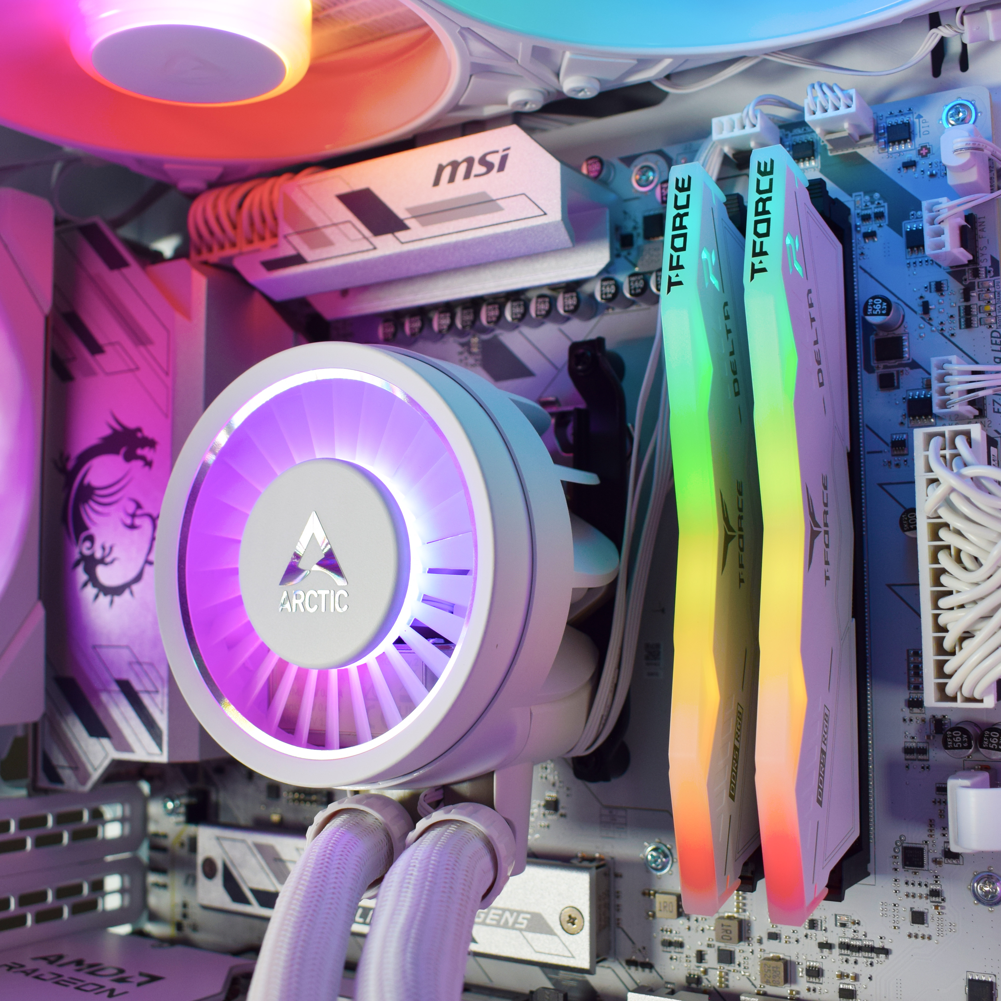 King Mod Systems - Computador King Mod Gamer-PC Ryzen 7 9800X3D 32GB DDR5 2TB RX 9070 XT WiFi W11 V2