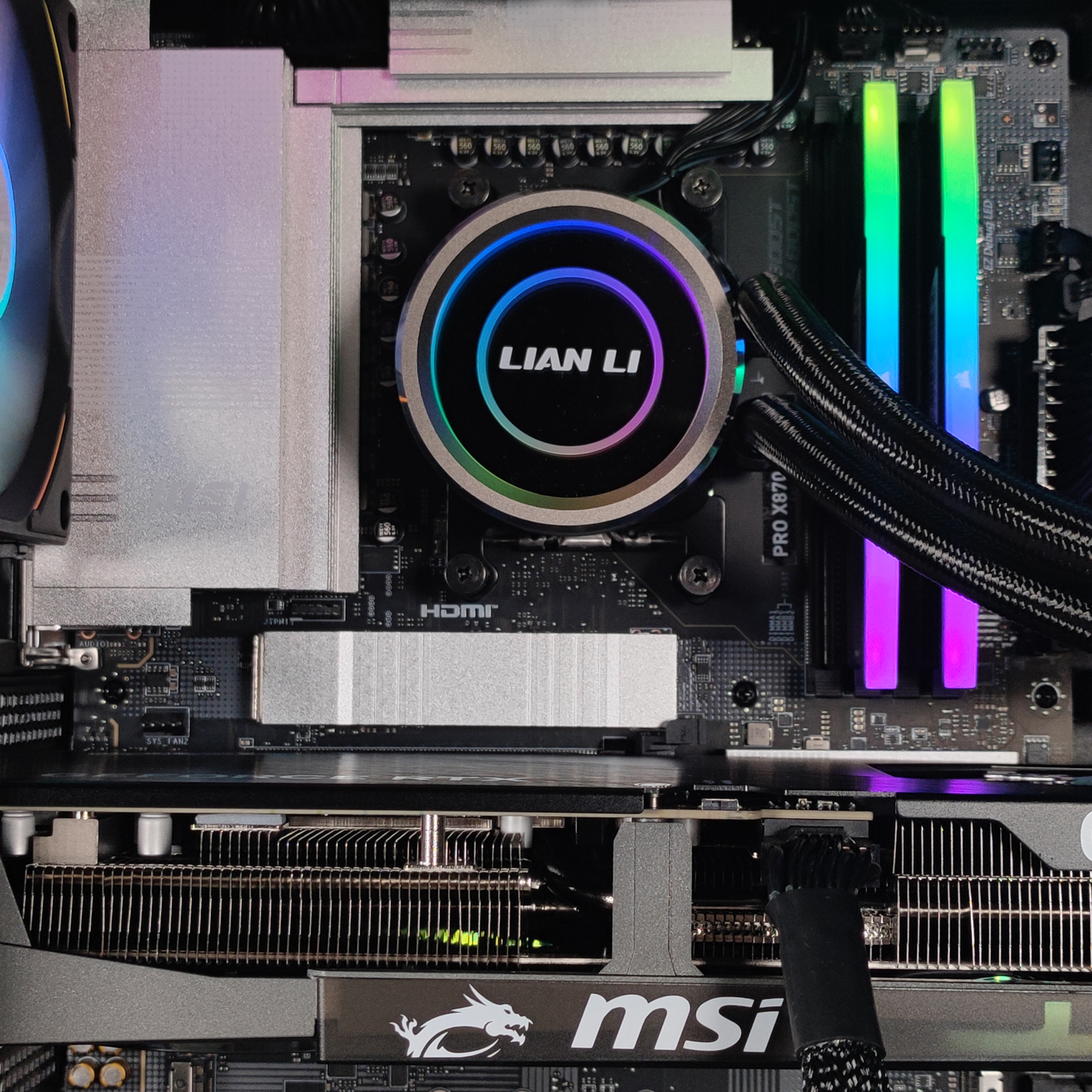 King Mod Systems - Computador King Mod Gamer-PC Ryzen 7 9800X3D 32GB DDR5 2TB RTX 5080 WiFi W11