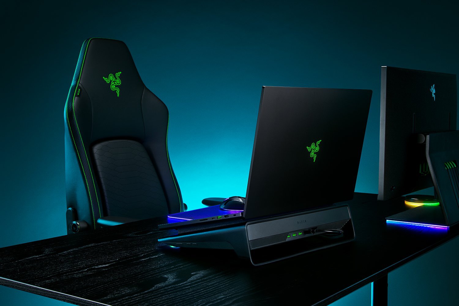 Razer - Cooler de Portátil Razer Pad RGB 14"-18"