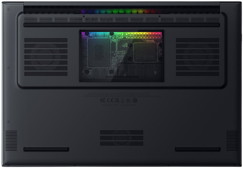 Razer - Portátil Razer Blade 18 Ultra 9 275HX 32GB 2TB RTX 5090 Dual UHD+ 240Hz|FHD+ 440Hz