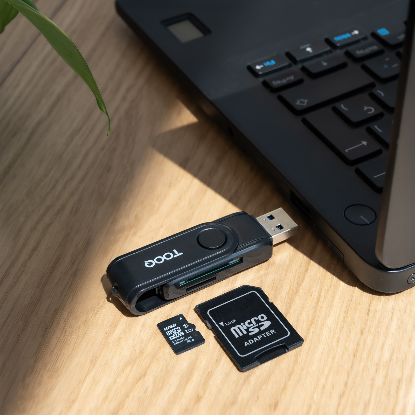 Tooq - Leitor de Cartões Tooq USB-C 2.0+USB-A 3.0, SD/TF, Preto