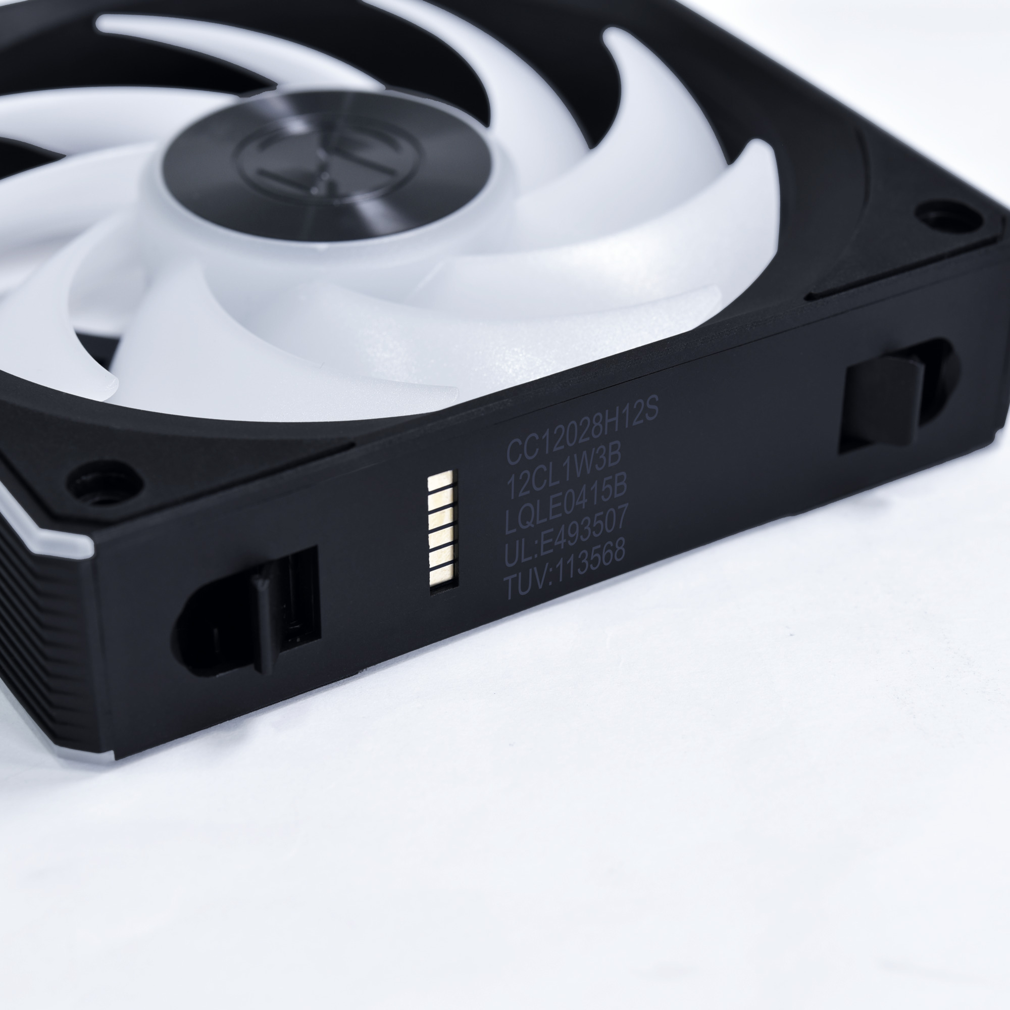 Lian Li - Ventoinha Lian Li UNI FAN CL120 Wireless RGB PWM Preto 120mm