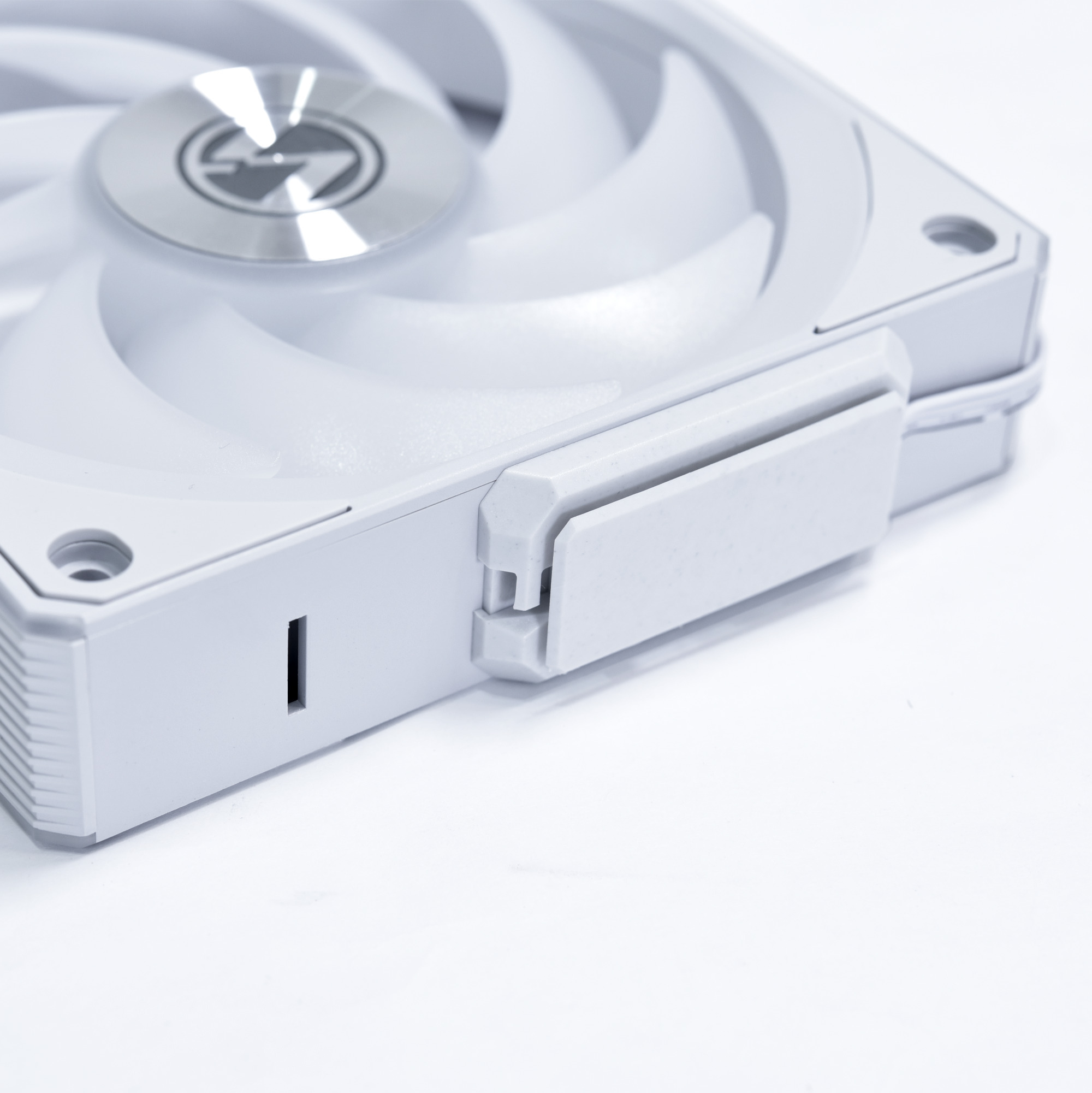 Lian Li - Ventoinha Lian Li UNI FAN CL120 Wireless RGB PWM Branco 120mm