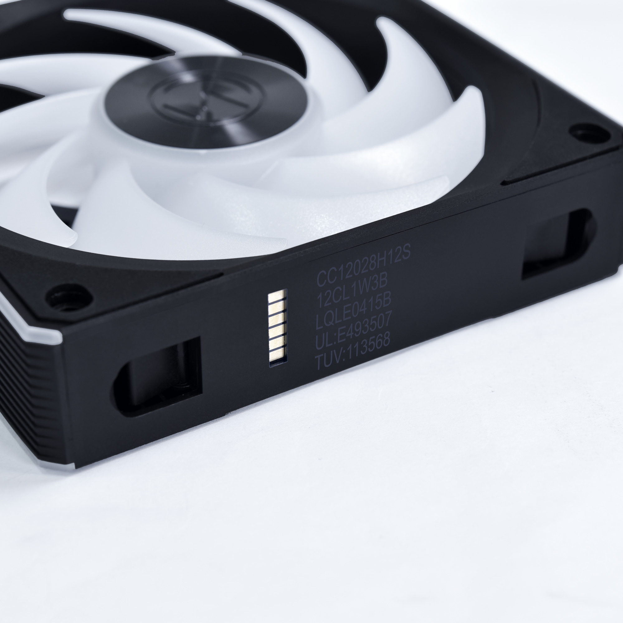 Lian Li - Ventoinha Lian Li UNI FAN CL120 Wireless RGB PWM Preto 120mm (Pack 3)