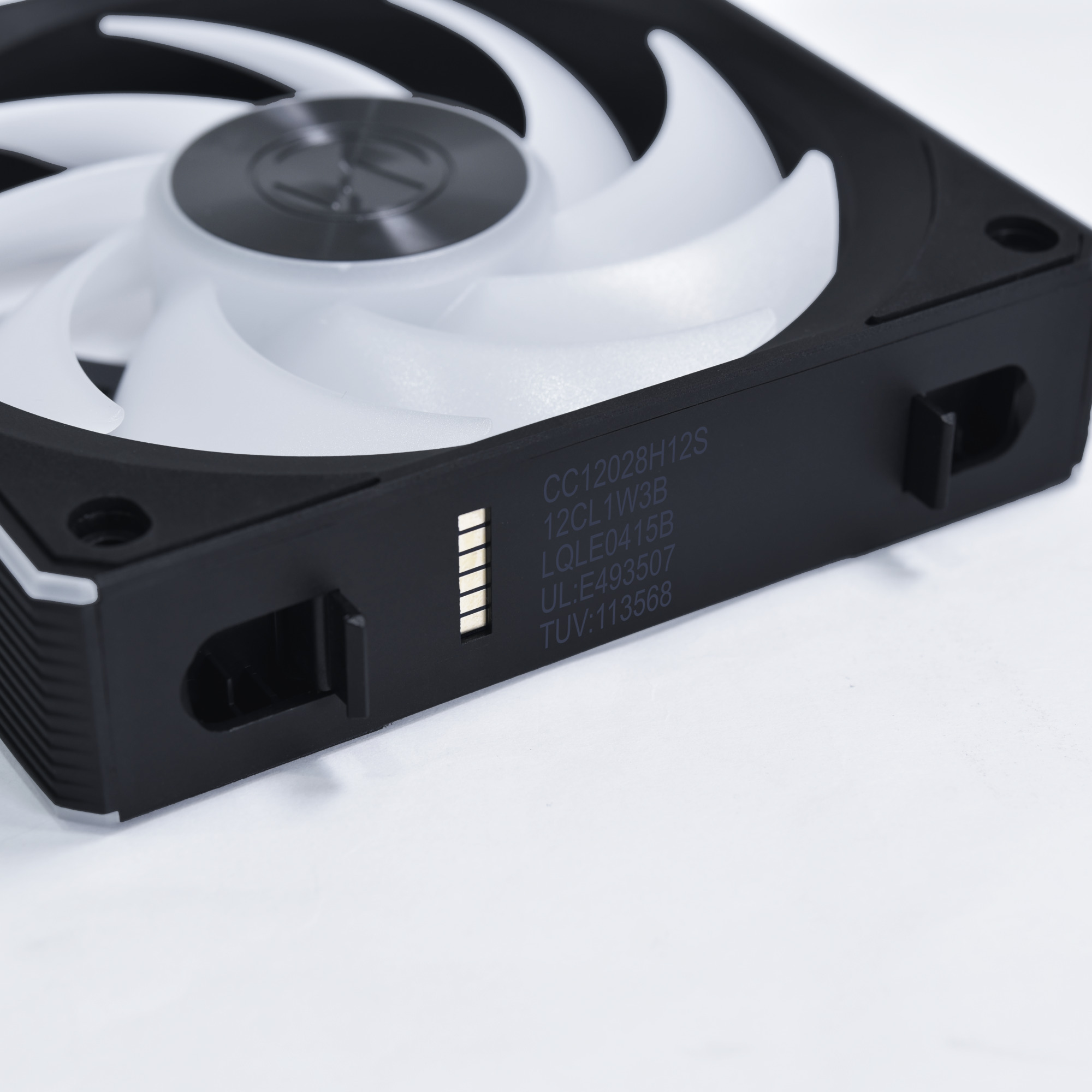 Lian Li - Ventoinha Lian Li UNI FAN CL120 Wireless RGB PWM Preto 120mm (Pack 3)