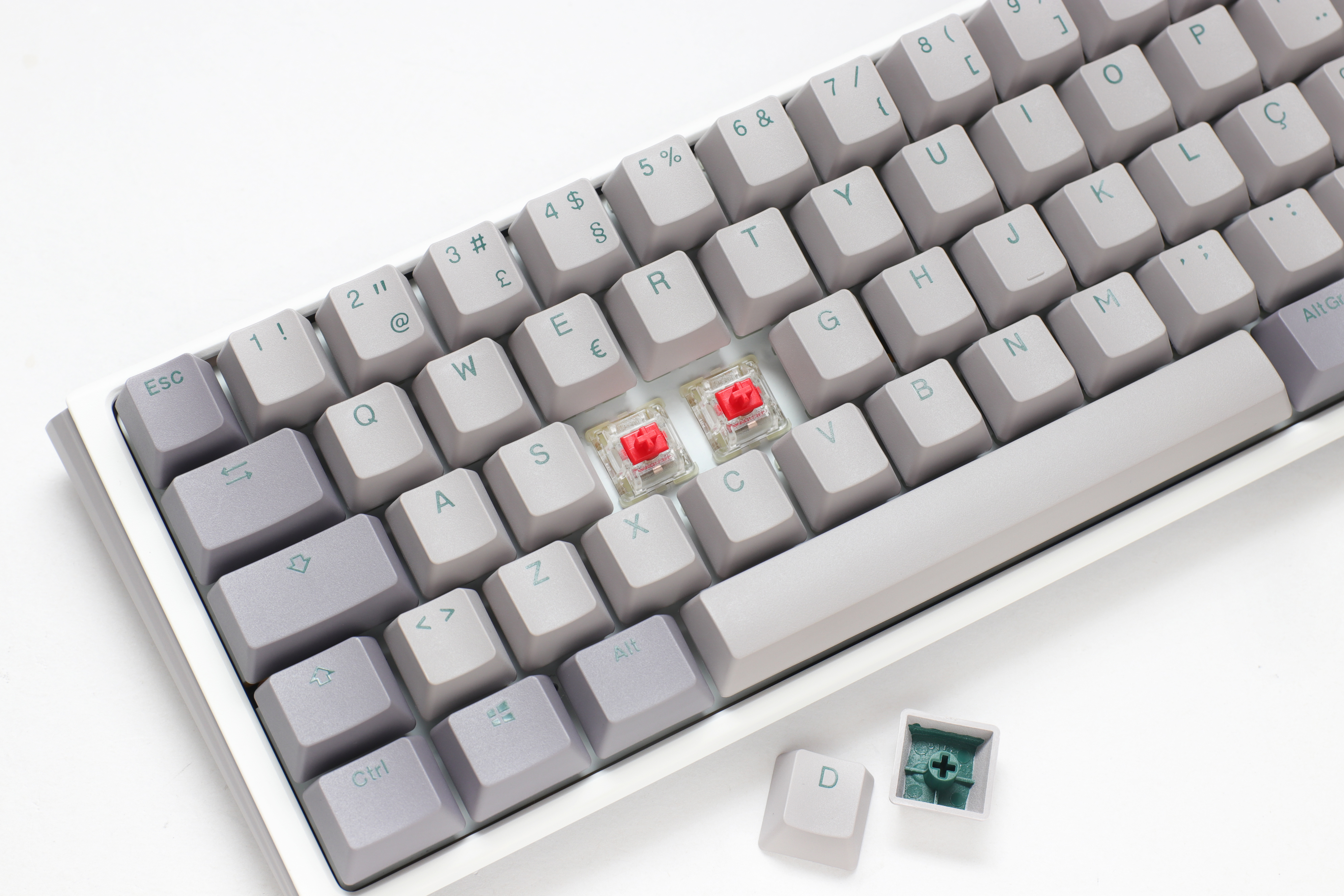 Ducky - ** B Grade ** Teclado Ducky ONE 3 Mist SF 65%, Hot-swappable, MX-Red, RGB