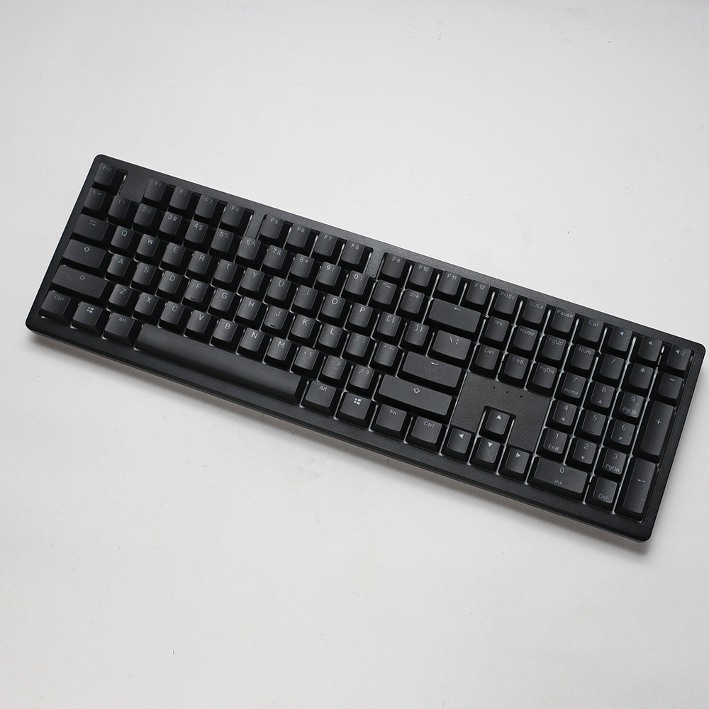 Ducky - Teclado Mecânico Ducky Zero 6108 100% Classic Black RGB Wireless MX2A-Brown (PT)