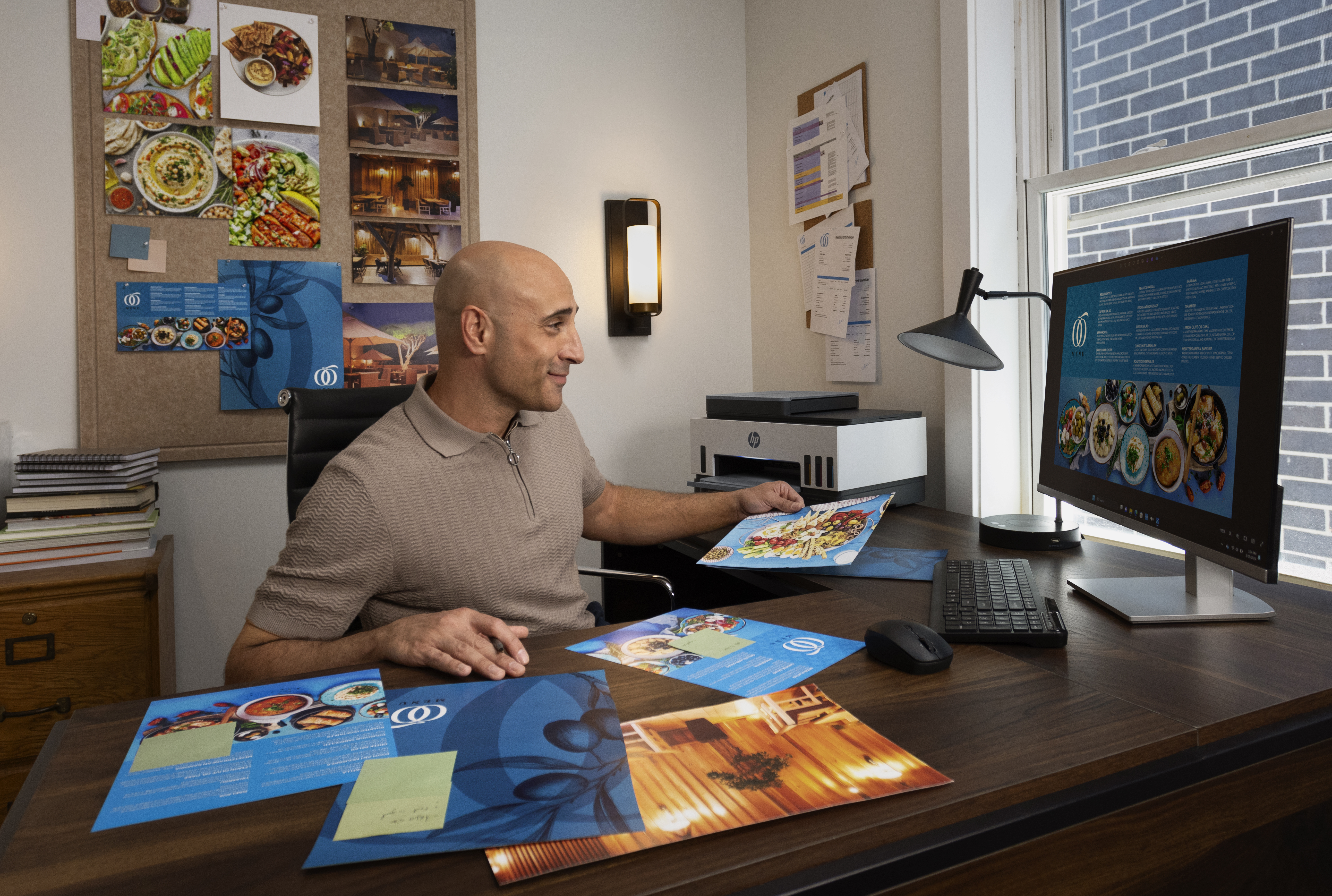 HP - Impressora Multifunções a Jato de Tinta HP Smart Tank 7605 All-in-One WiFi