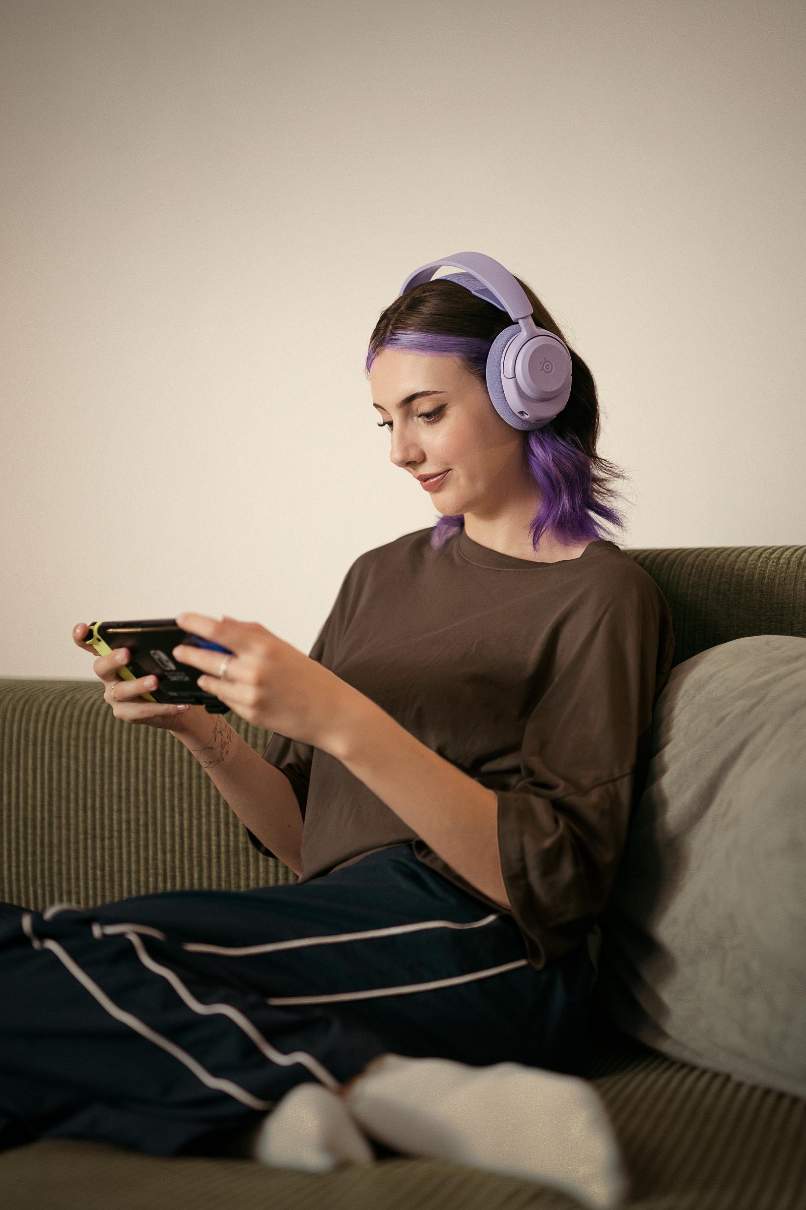  - Headset Steelseries Arctis Nova 3P Wireless/Bluetooth Lavanda
